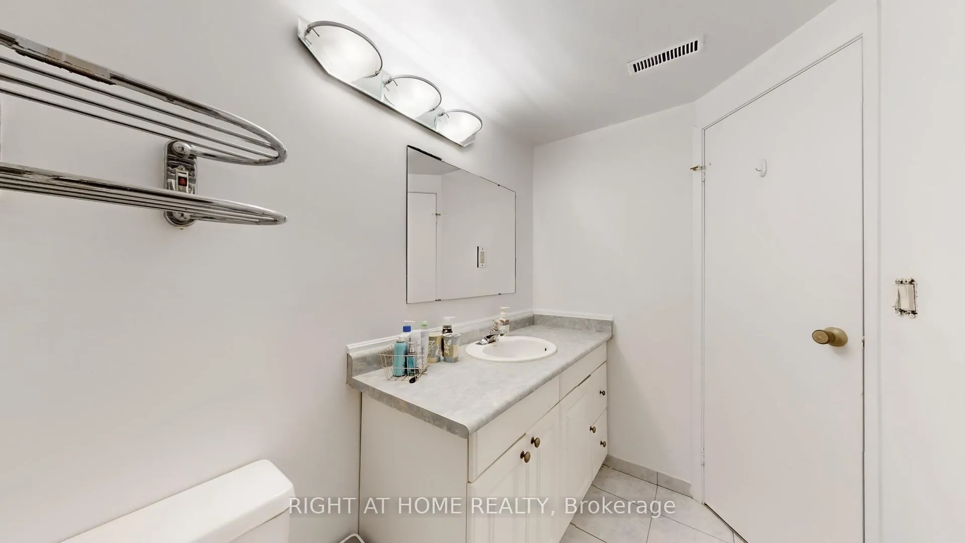 Photo 25 of 1265 Sunnybrae Crescent, Oshawa, Donevan — HOMEH