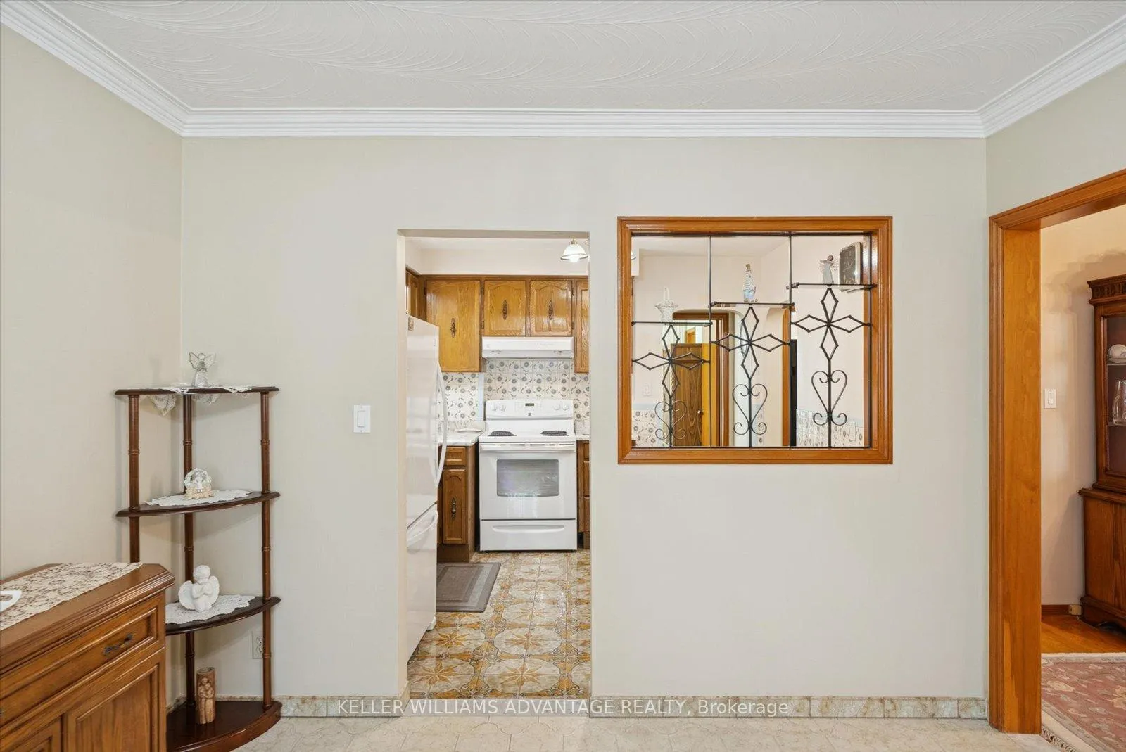 Photo 6 of 63 Boem Avenue, Scarborough, Wexford-Maryvale — HOMEH
