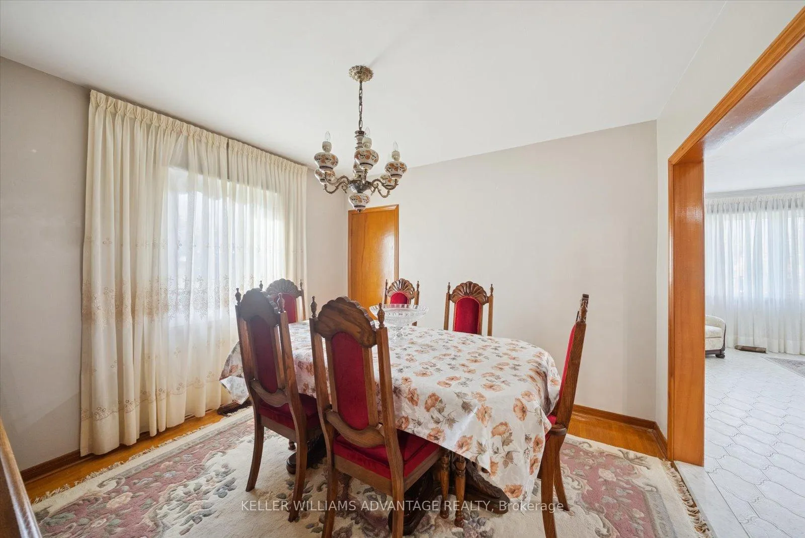 Photo 10 of 63 Boem Avenue, Scarborough, Wexford-Maryvale — HOMEH
