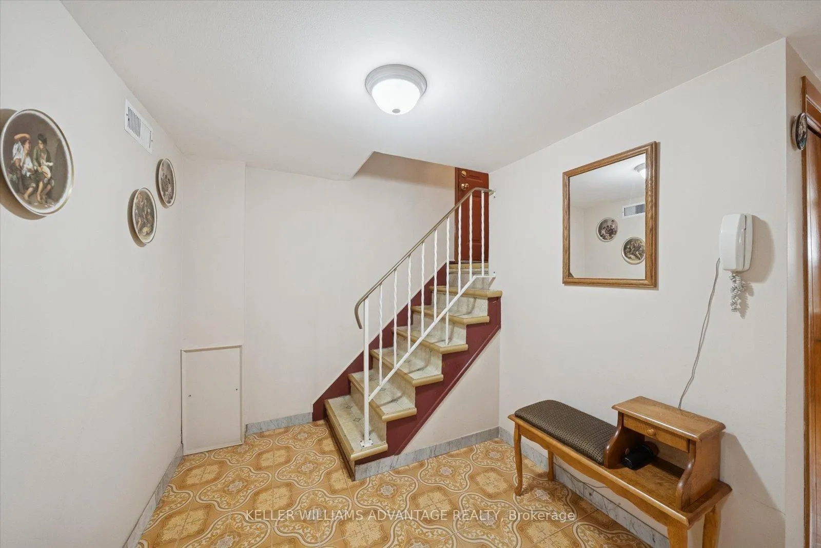 Photo 17 of 63 Boem Avenue, Scarborough, Wexford-Maryvale — HOMEH