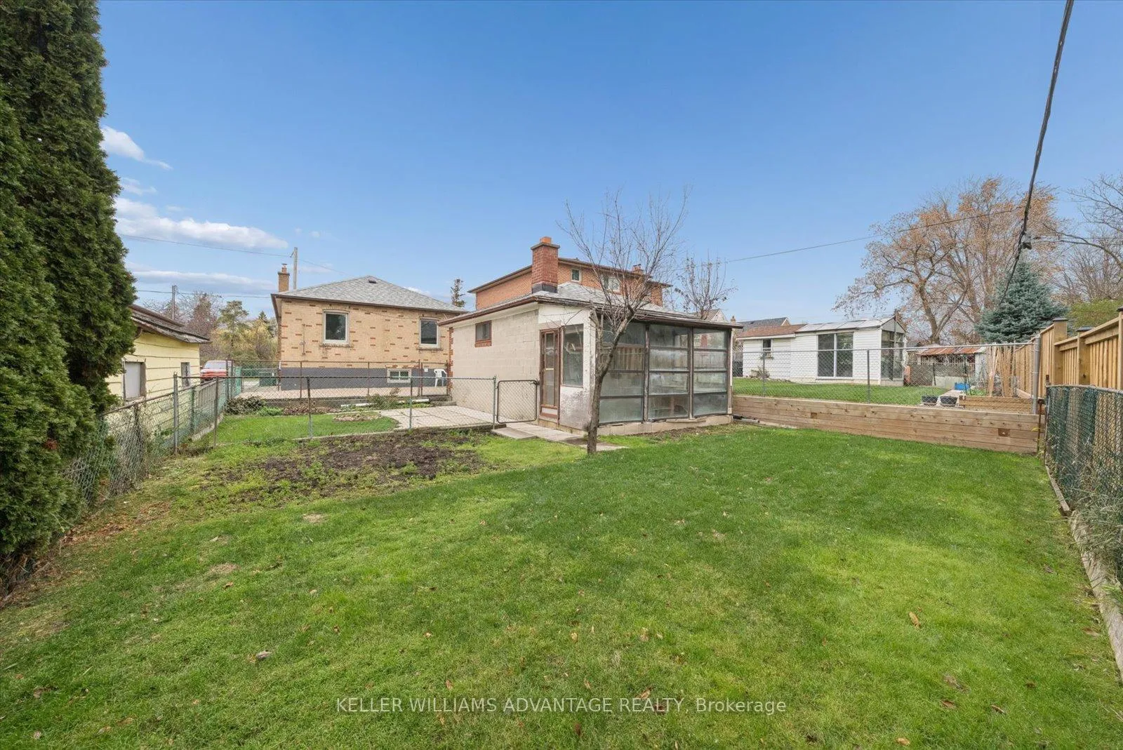 Photo 30 of 63 Boem Avenue, Scarborough, Wexford-Maryvale — HOMEH
