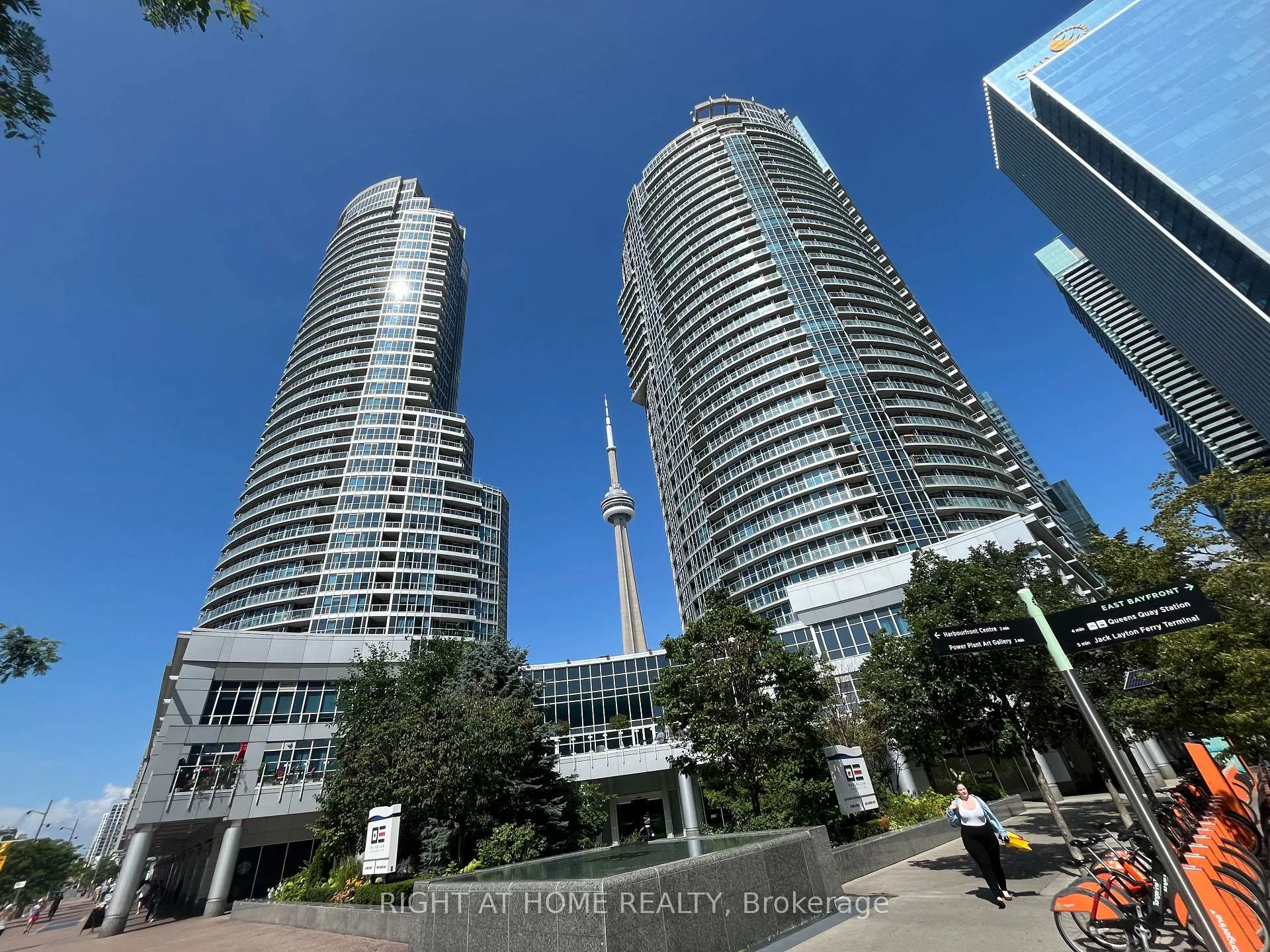 Photo 1 of Unit 1013, 208 Queens Quay, Toronto, Waterfront Communities — HOMEH