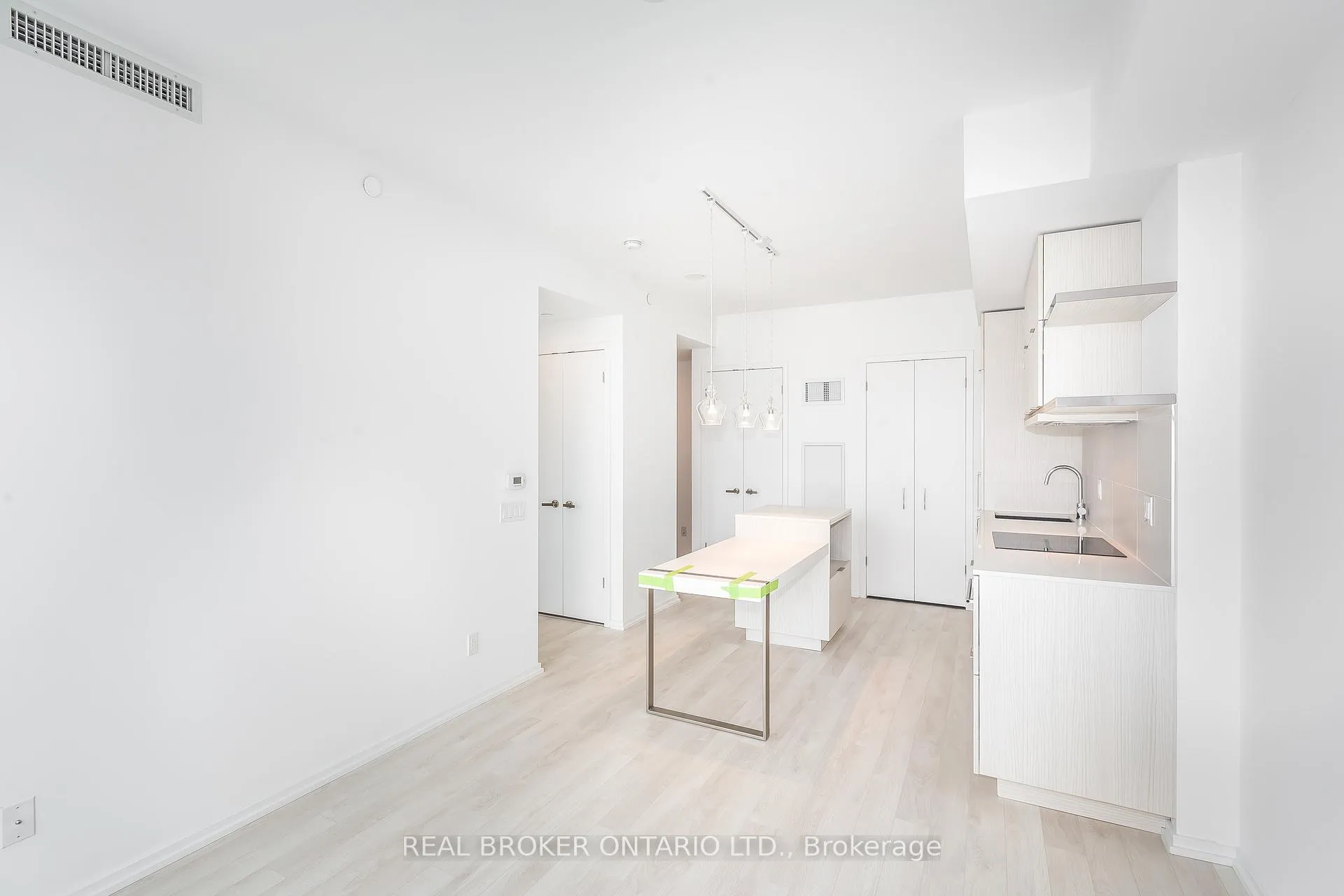 Photo 8 of Unit 2801, 197 Yonge Street, Toronto, Church-Yonge Corridor — HOMEH