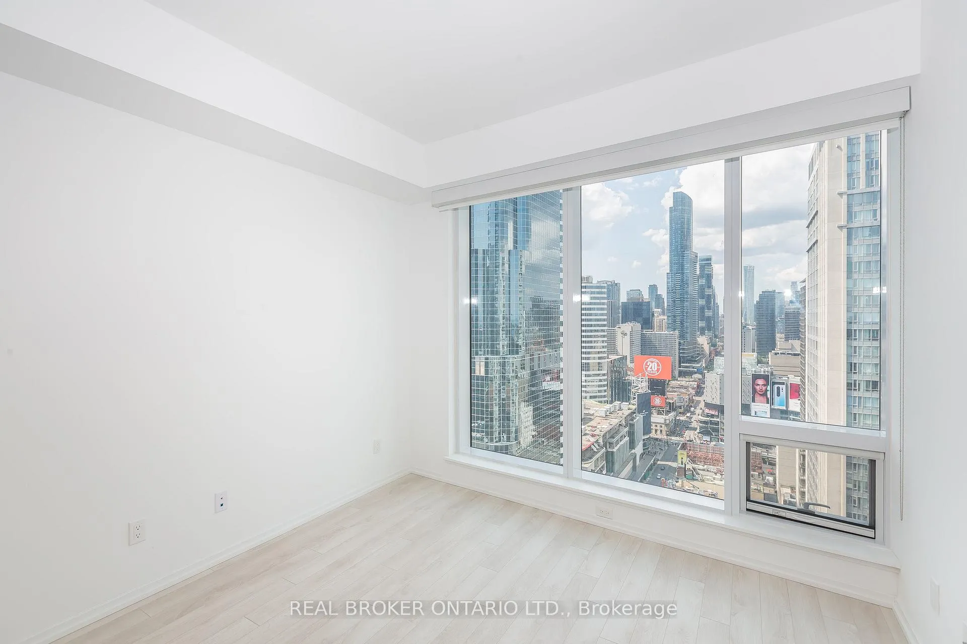 Photo 11 of Unit 2801, 197 Yonge Street, Toronto, Church-Yonge Corridor — HOMEH