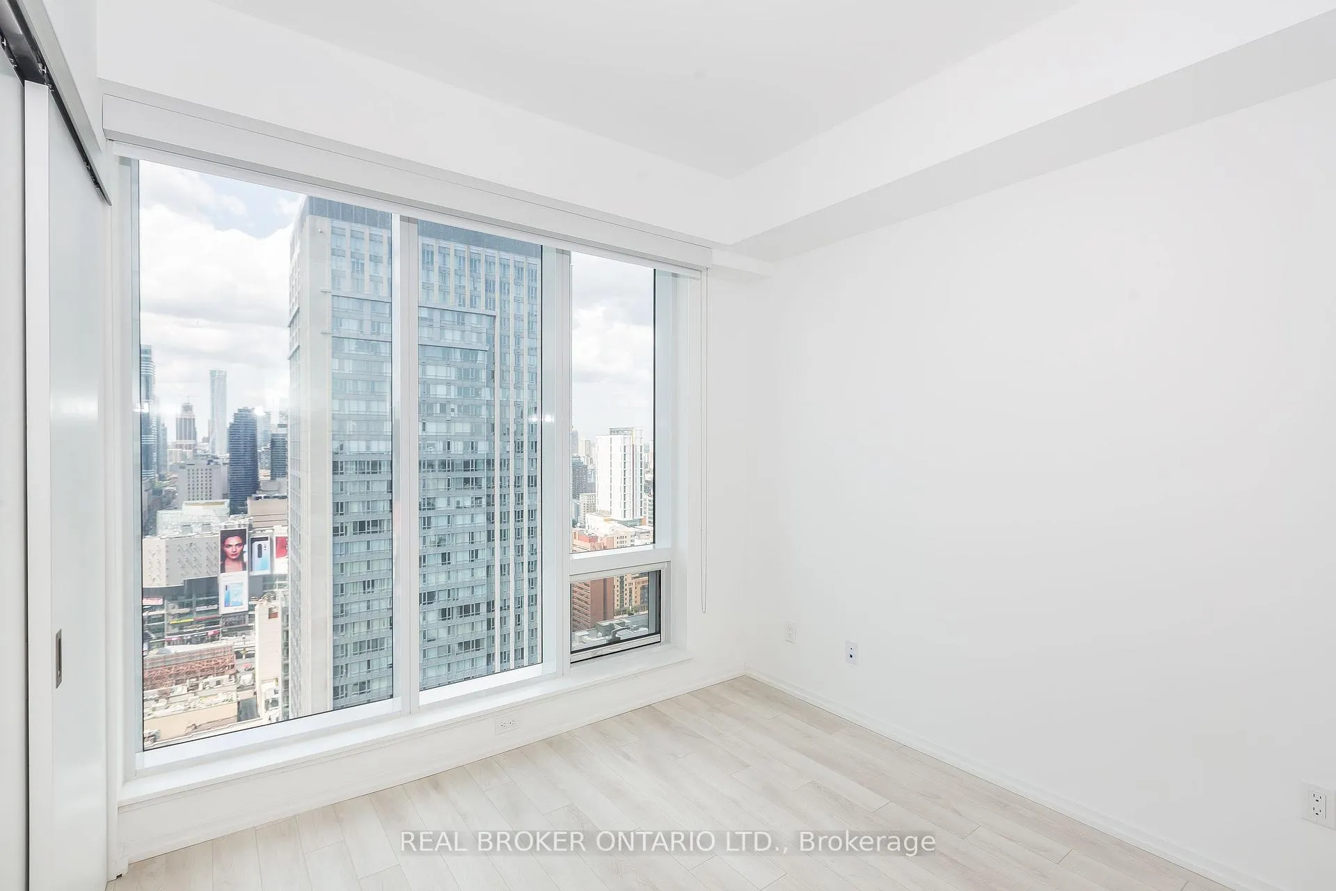 Photo 16 of Unit 2801, 197 Yonge Street, Toronto, Church-Yonge Corridor — HOMEH