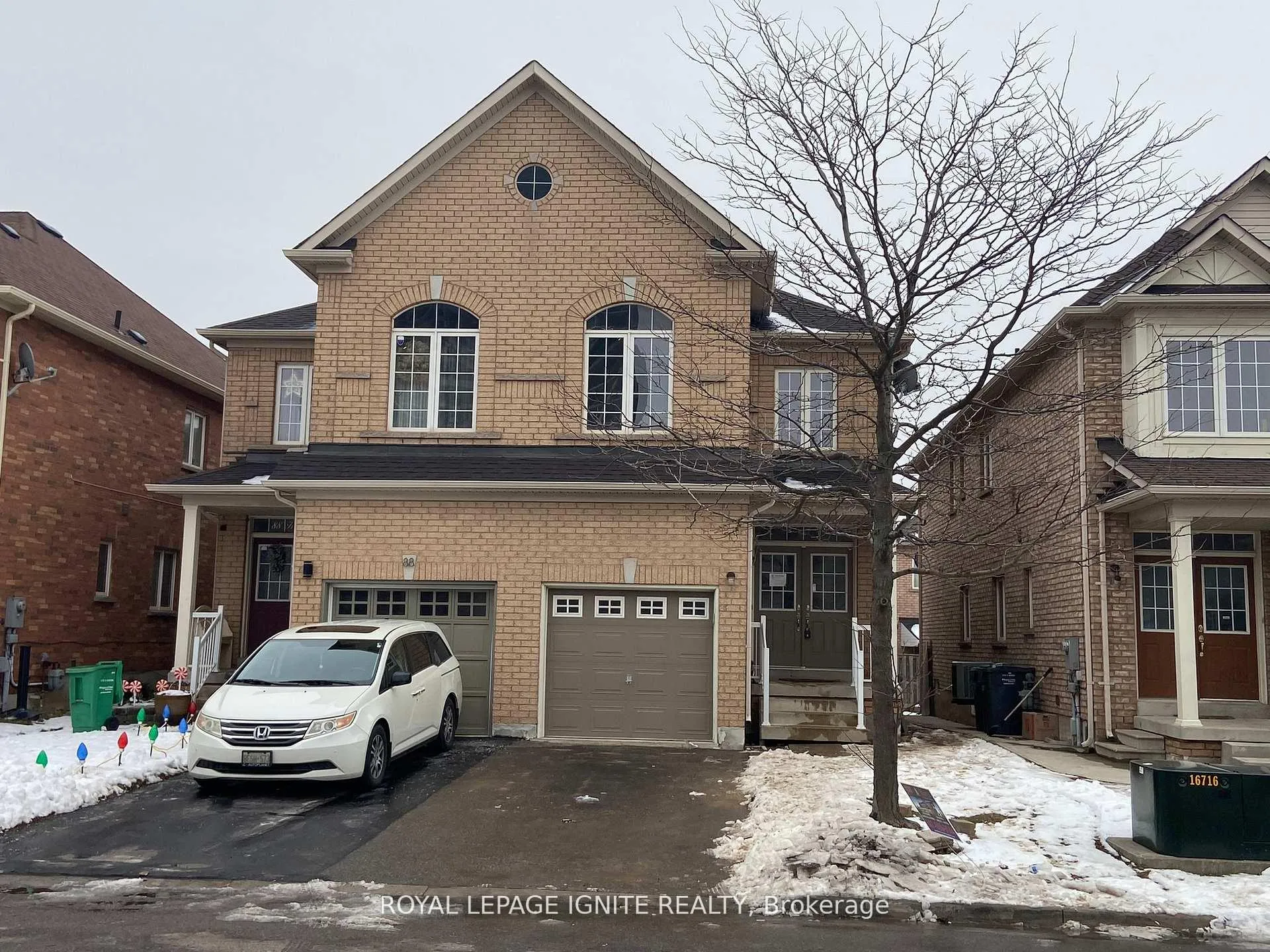 Front of Unit (Main & 2nd Floor), 90 Kilrea Way