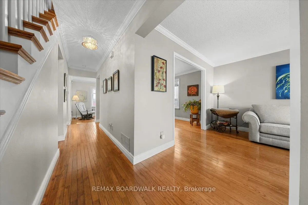 Photo 4 of 622 Steller Street, Ottawa, Fallingbrook/Pineridge — HOMEH