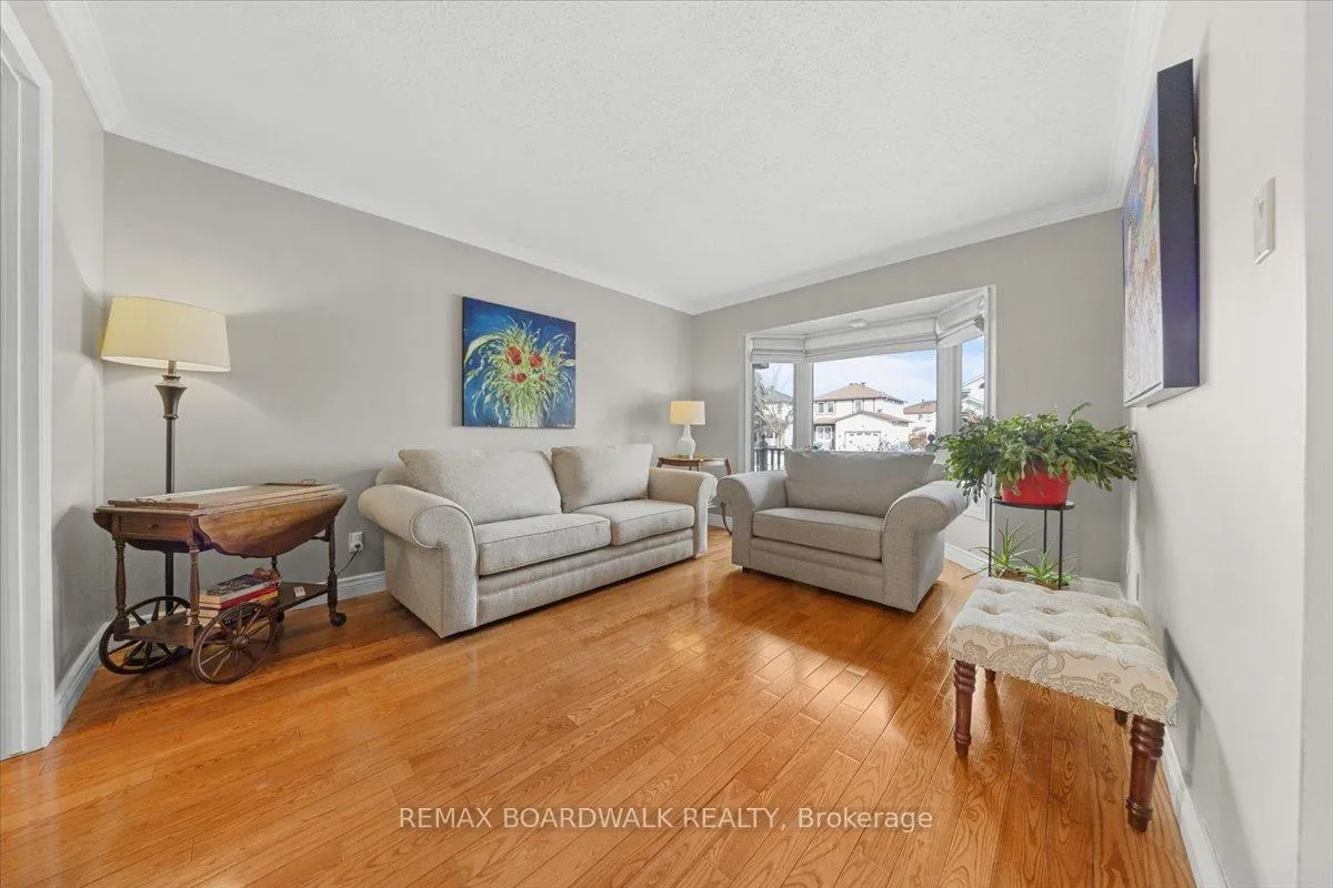 Photo 5 of 622 Steller Street, Ottawa, Fallingbrook/Pineridge — HOMEH