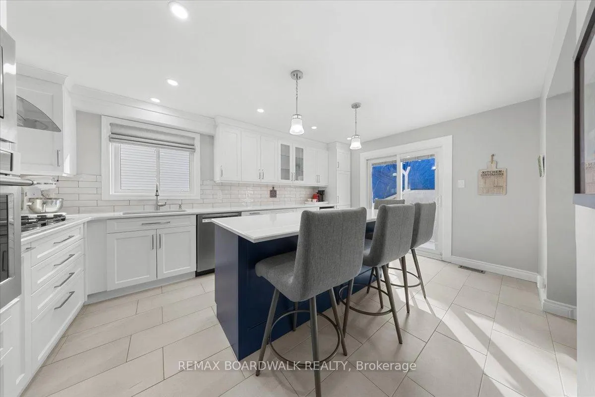 Photo 10 of 622 Steller Street, Ottawa, Fallingbrook/Pineridge — HOMEH