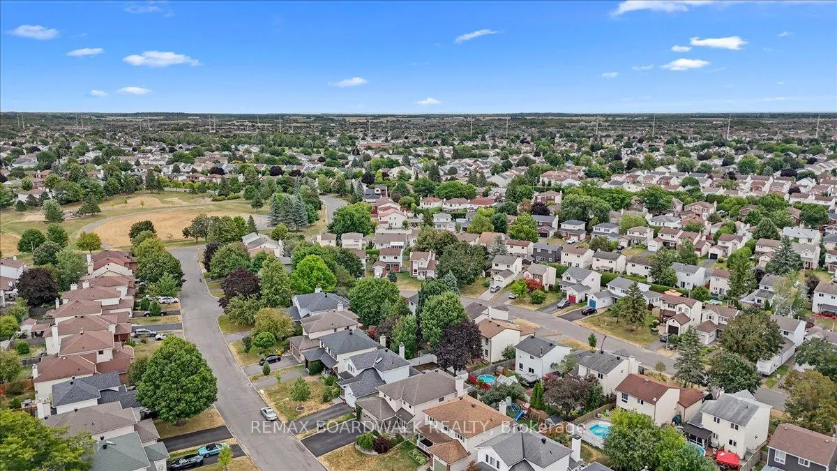 Photo 44 of 622 Steller Street, Ottawa, Fallingbrook/Pineridge — HOMEH