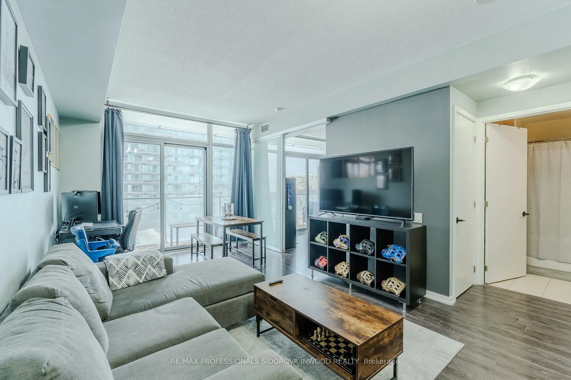 Photo 9 of Unit 608, 103 The Queensway, Toronto, High Park-Swansea — HOMEH