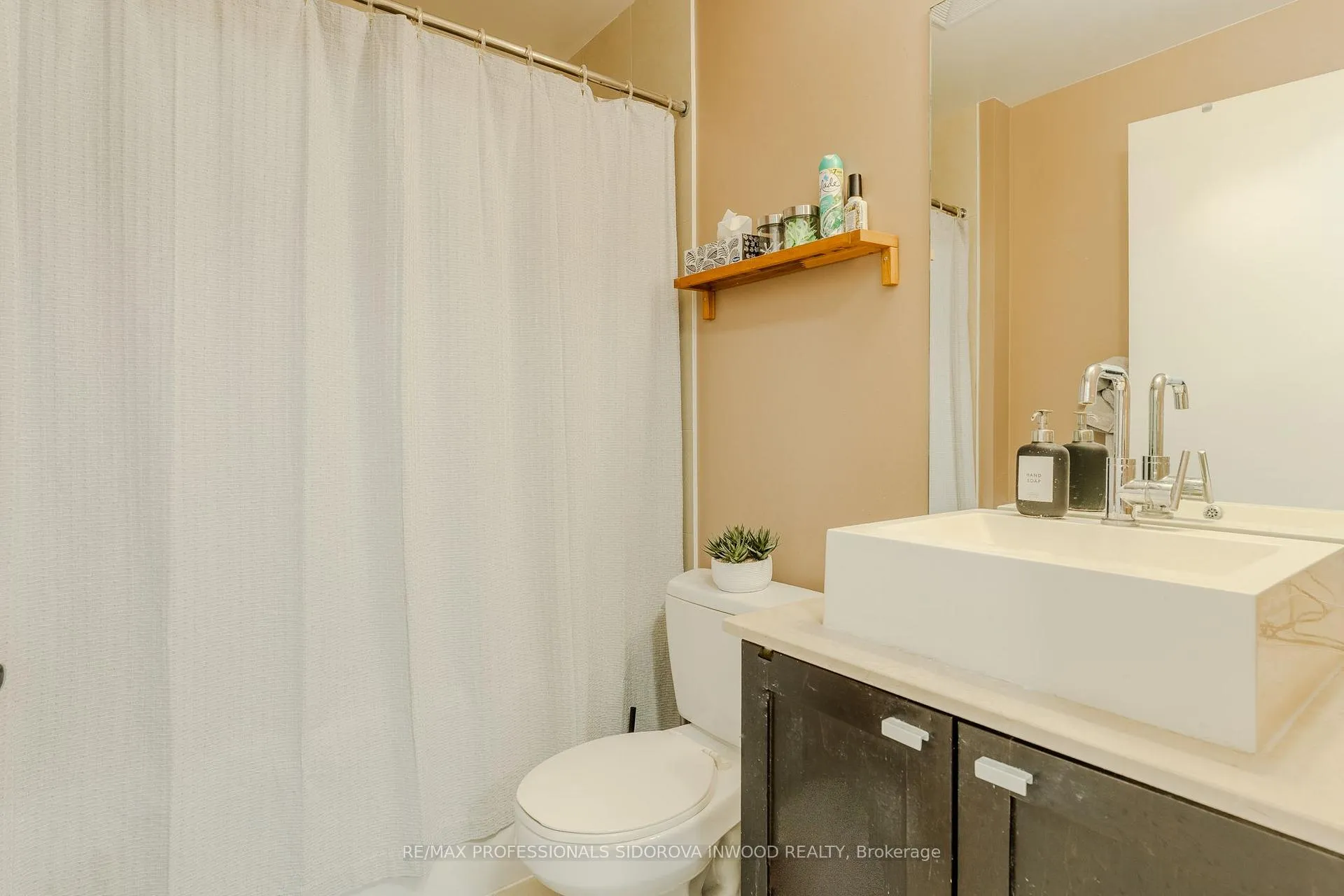 Photo 13 of Unit 608, 103 The Queensway, Toronto, High Park-Swansea — HOMEH