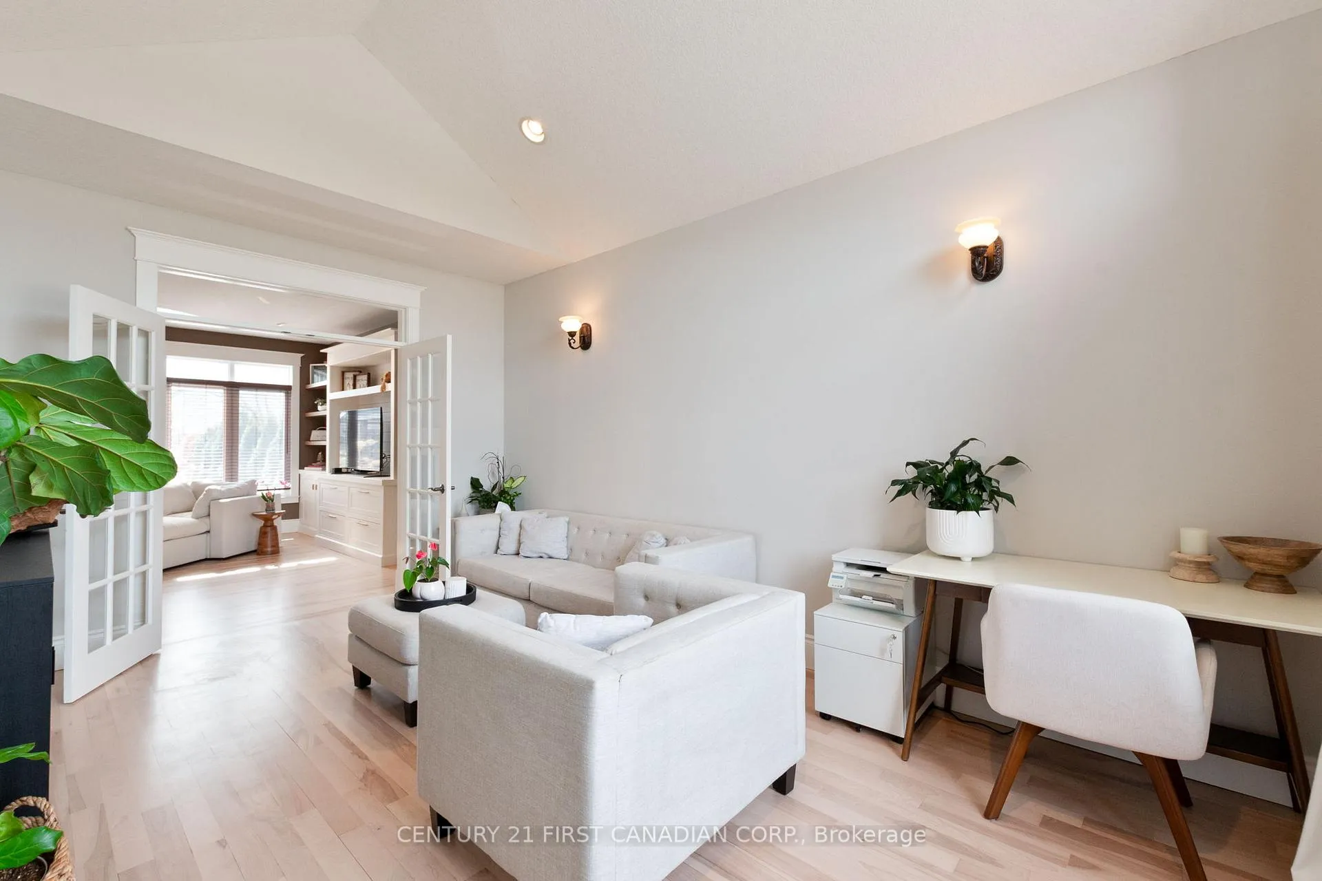 Photo 8 of 27 Wood Lily Lane, Middlesex Centre, Kilworth — HOMEH