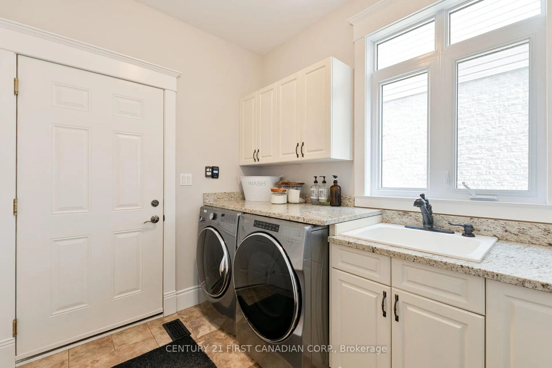 Photo 18 of 27 Wood Lily Lane, Middlesex Centre, Kilworth — HOMEH