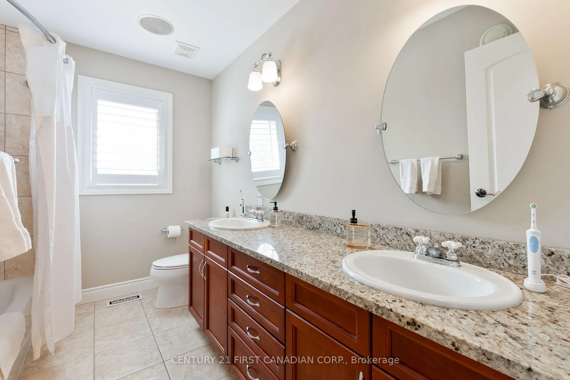 Photo 28 of 27 Wood Lily Lane, Middlesex Centre, Kilworth — HOMEH