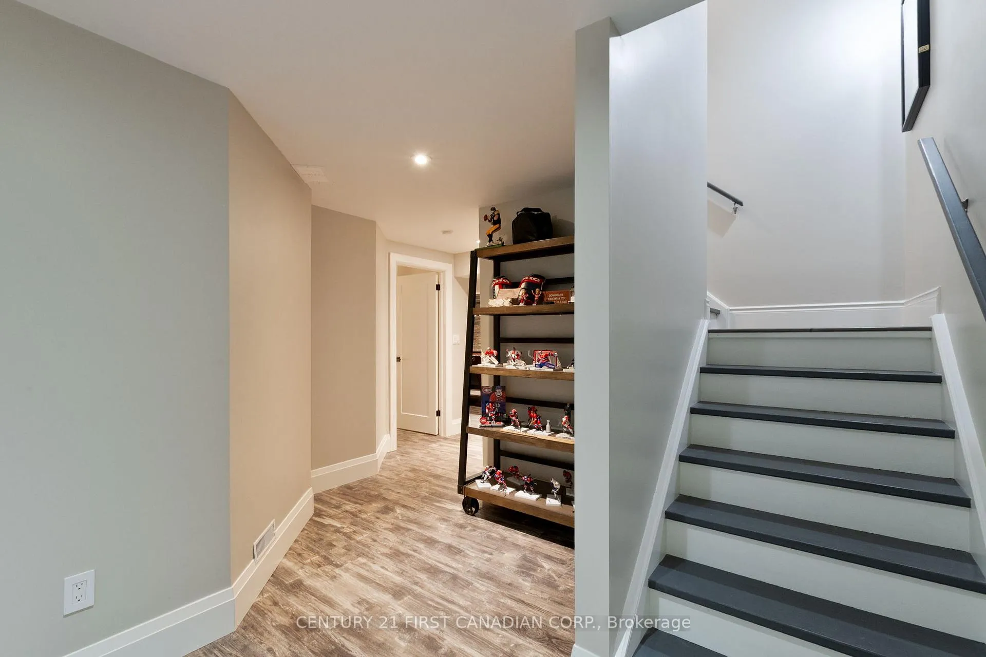 Photo 32 of 27 Wood Lily Lane, Middlesex Centre, Kilworth — HOMEH