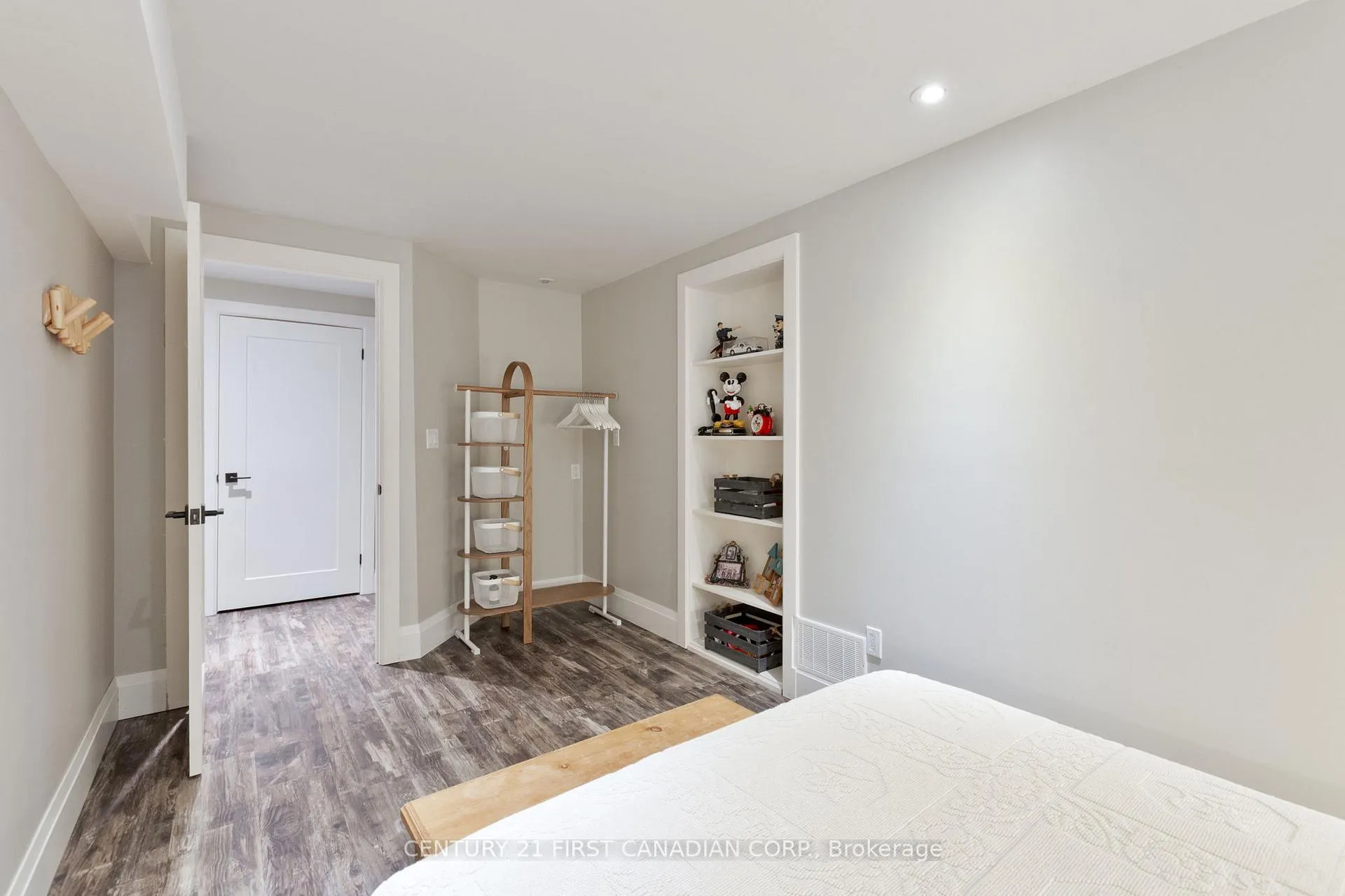 Photo 40 of 27 Wood Lily Lane, Middlesex Centre, Kilworth — HOMEH