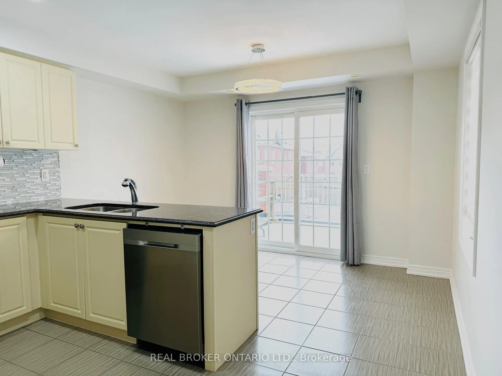 Photo 7 of 9948 Mccowan Road, Markham, Berczy — HOMEH