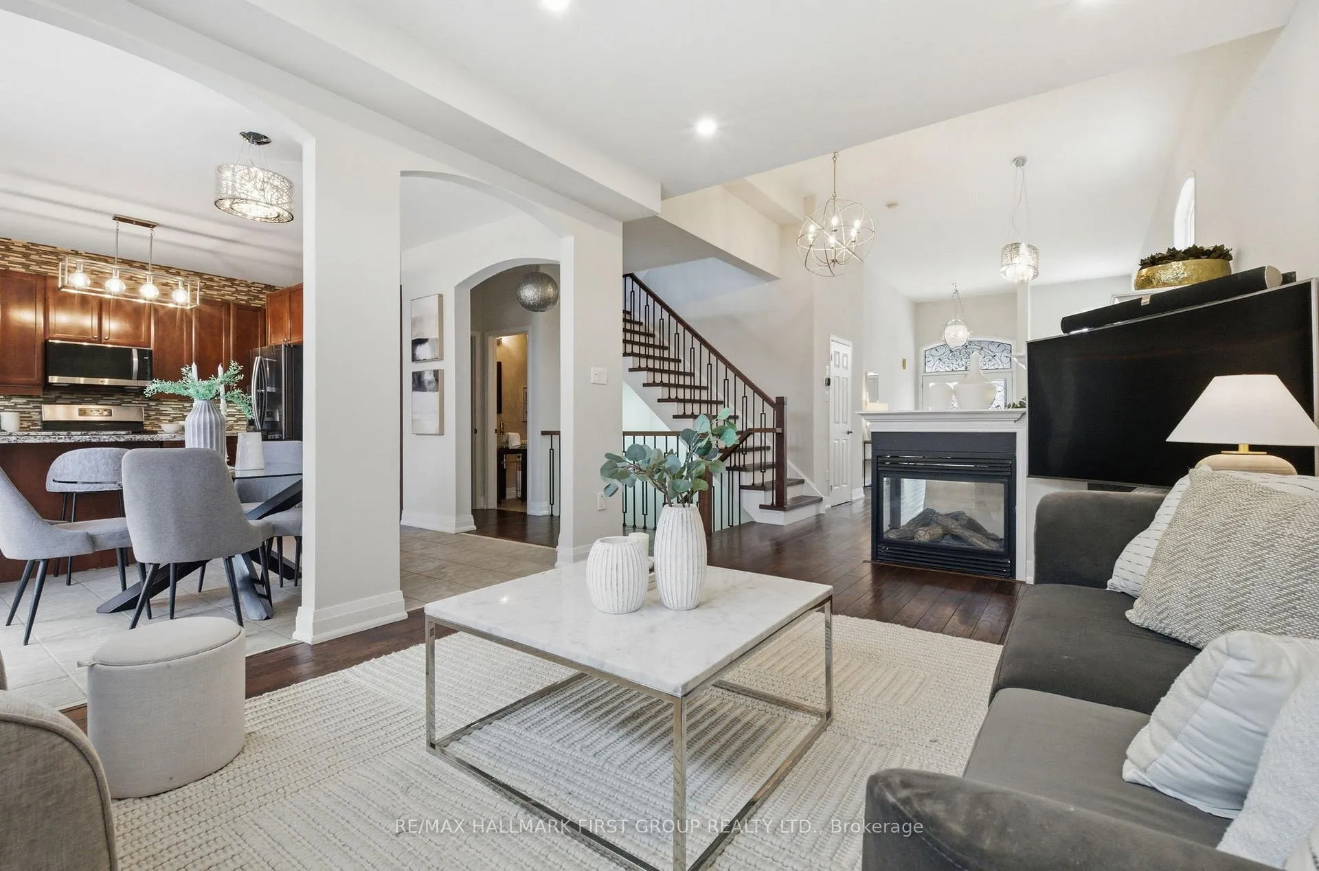 Photo 10 of 3 Abraham Court, Ajax, Northeast Ajax — HOMEH