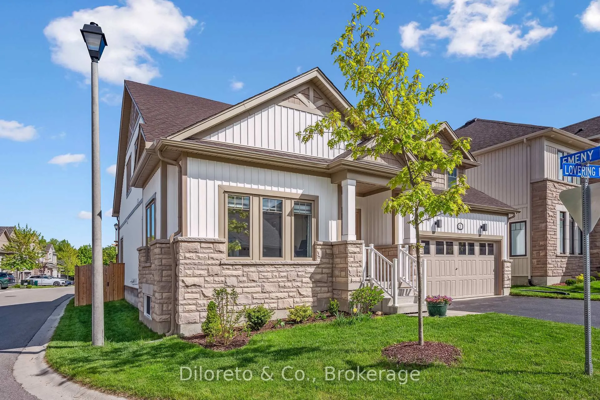 Photo 3 of 5 Lovering Lane, Guelph, Kortright East — HOMEH