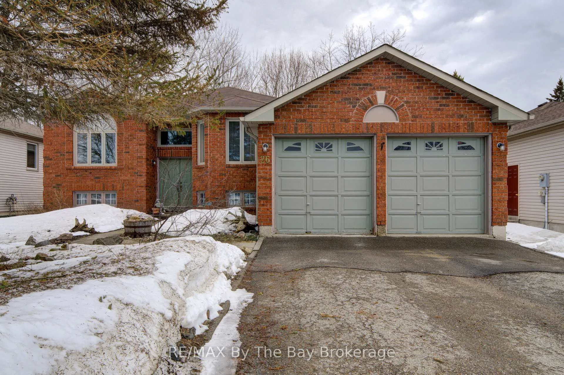 Photo 1 of 26 Brouwer Crescent, Wasaga Beach — HOMEH