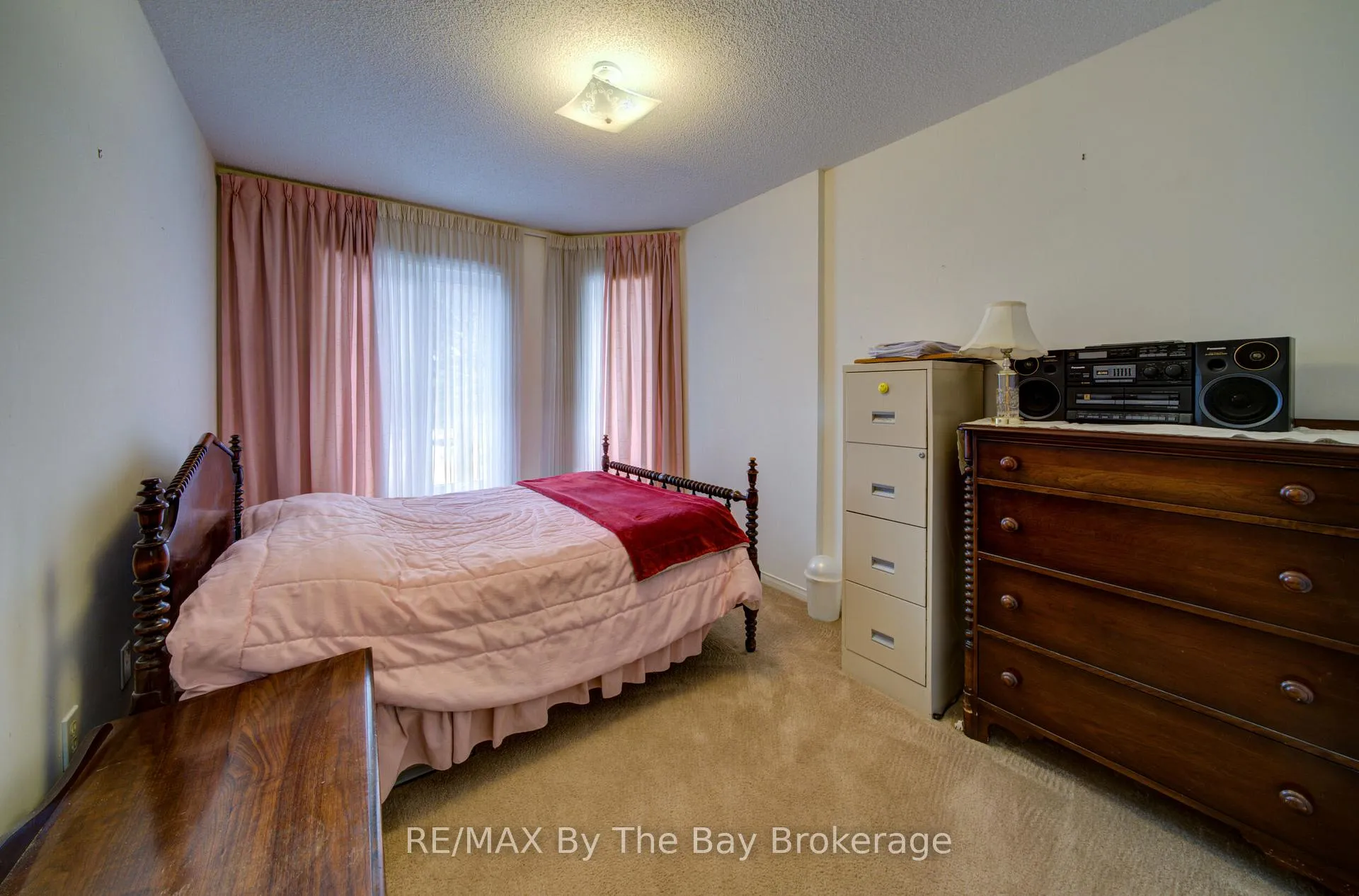 Photo 18 of 26 Brouwer Crescent, Wasaga Beach — HOMEH