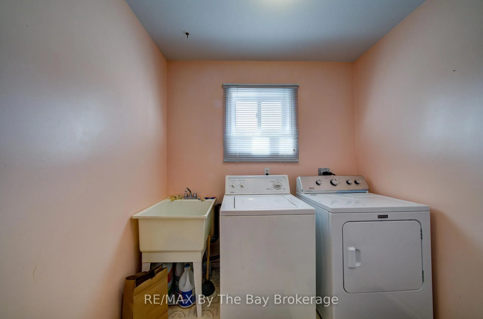 Photo 21 of 26 Brouwer Crescent, Wasaga Beach — HOMEH