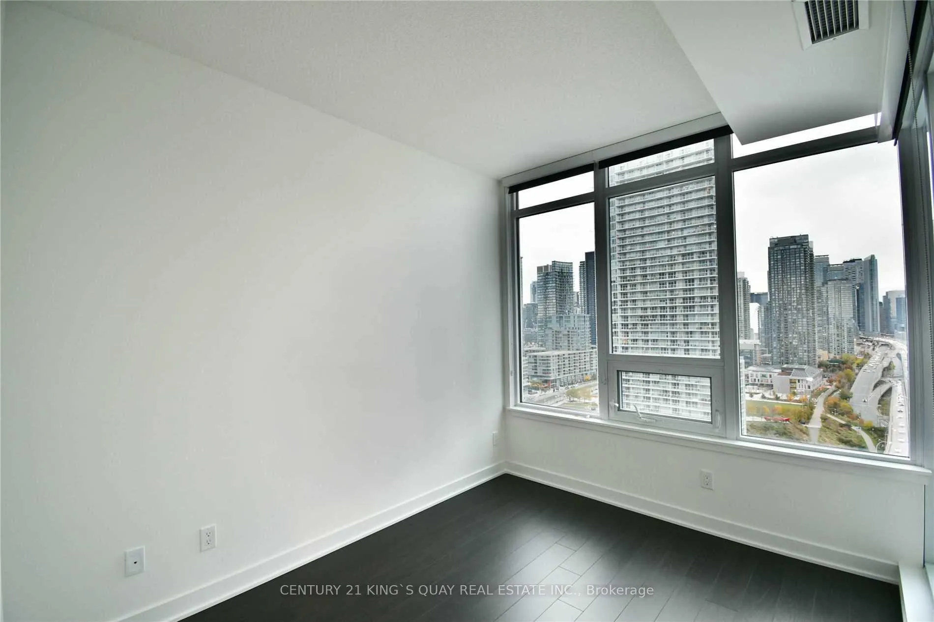 Photo 2 of Unit 2607, 19 Bathurst Street, Toronto, Waterfront Communities — HOMEH