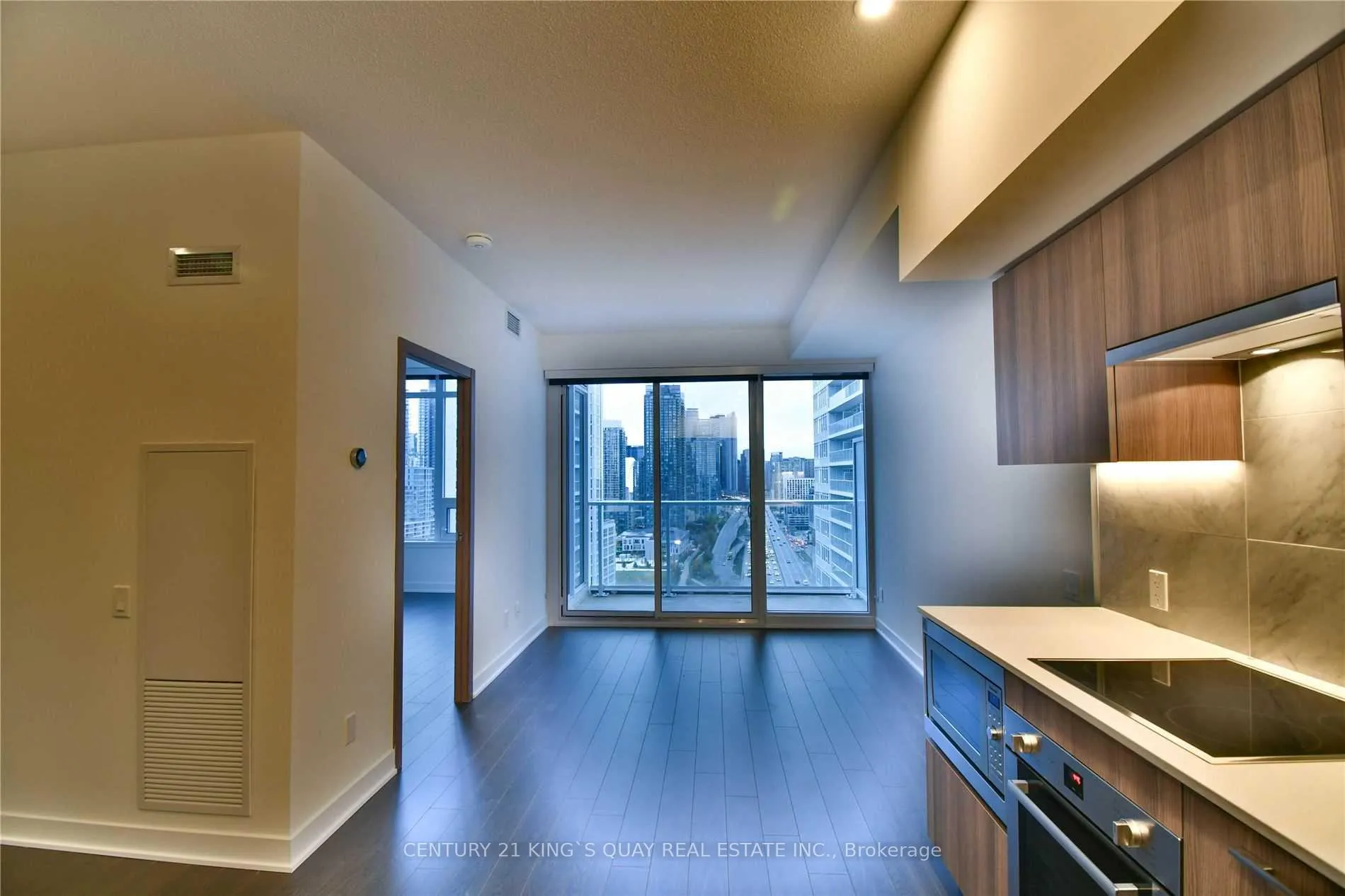 Photo 7 of Unit 2607, 19 Bathurst Street, Toronto, Waterfront Communities — HOMEH