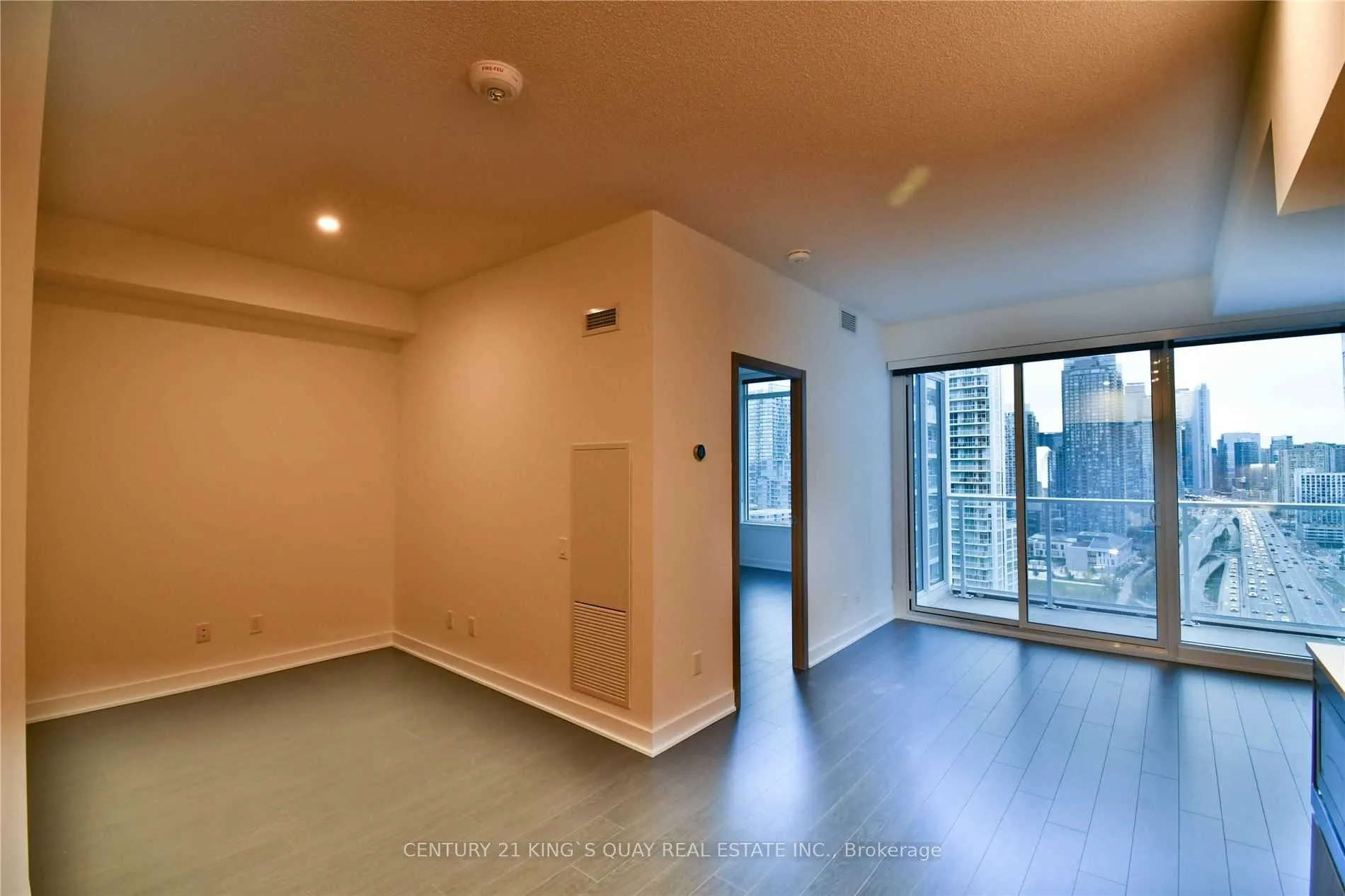 Photo 8 of Unit 2607, 19 Bathurst Street, Toronto, Waterfront Communities — HOMEH