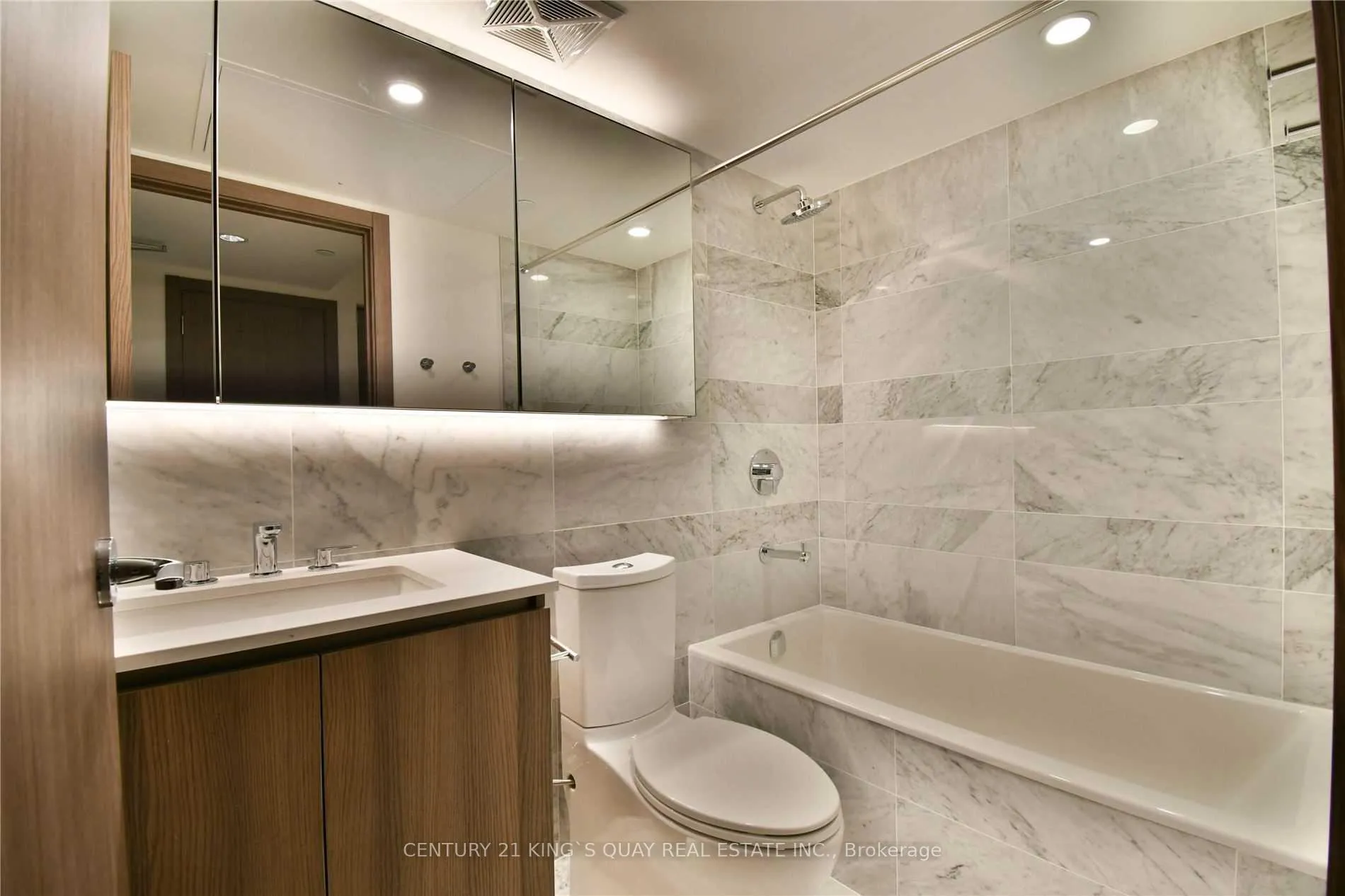 Photo 13 of Unit 2607, 19 Bathurst Street, Toronto, Waterfront Communities — HOMEH