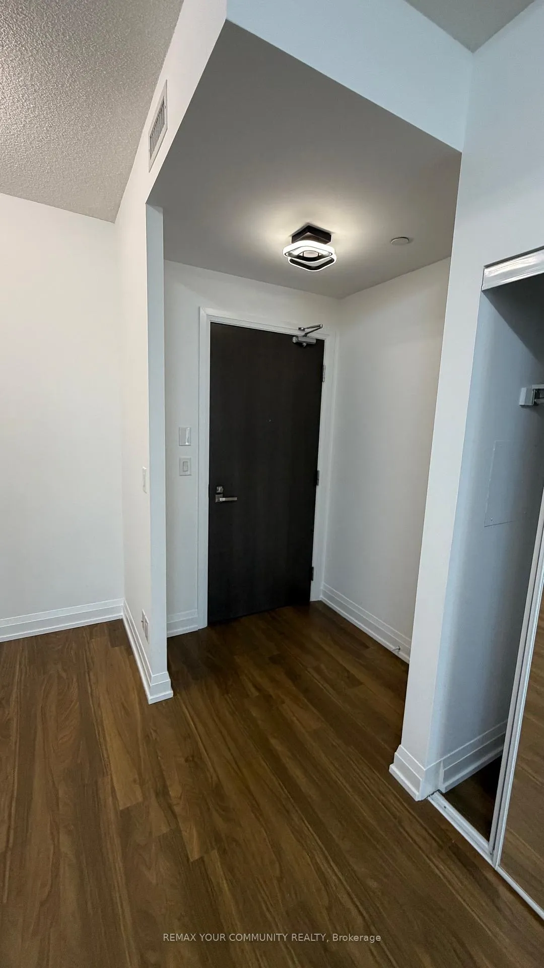 Photo 4 of Unit 1112, 7171 Yonge Street, Markham, Grandview — HOMEH