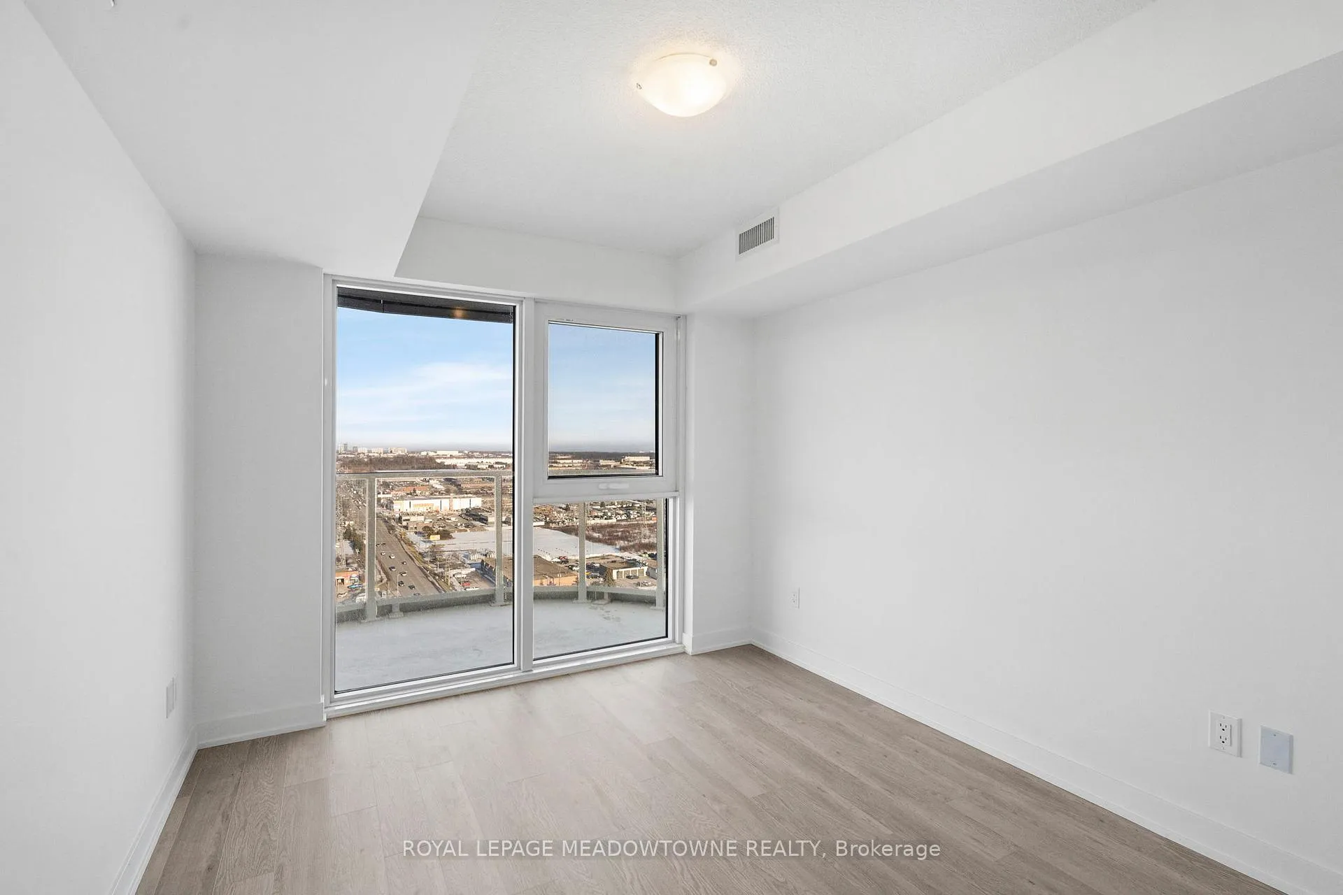 Photo 21 of Unit 2304, 1010 Sandy Beach Road, Pickering, Bay Ridges — HOMEH