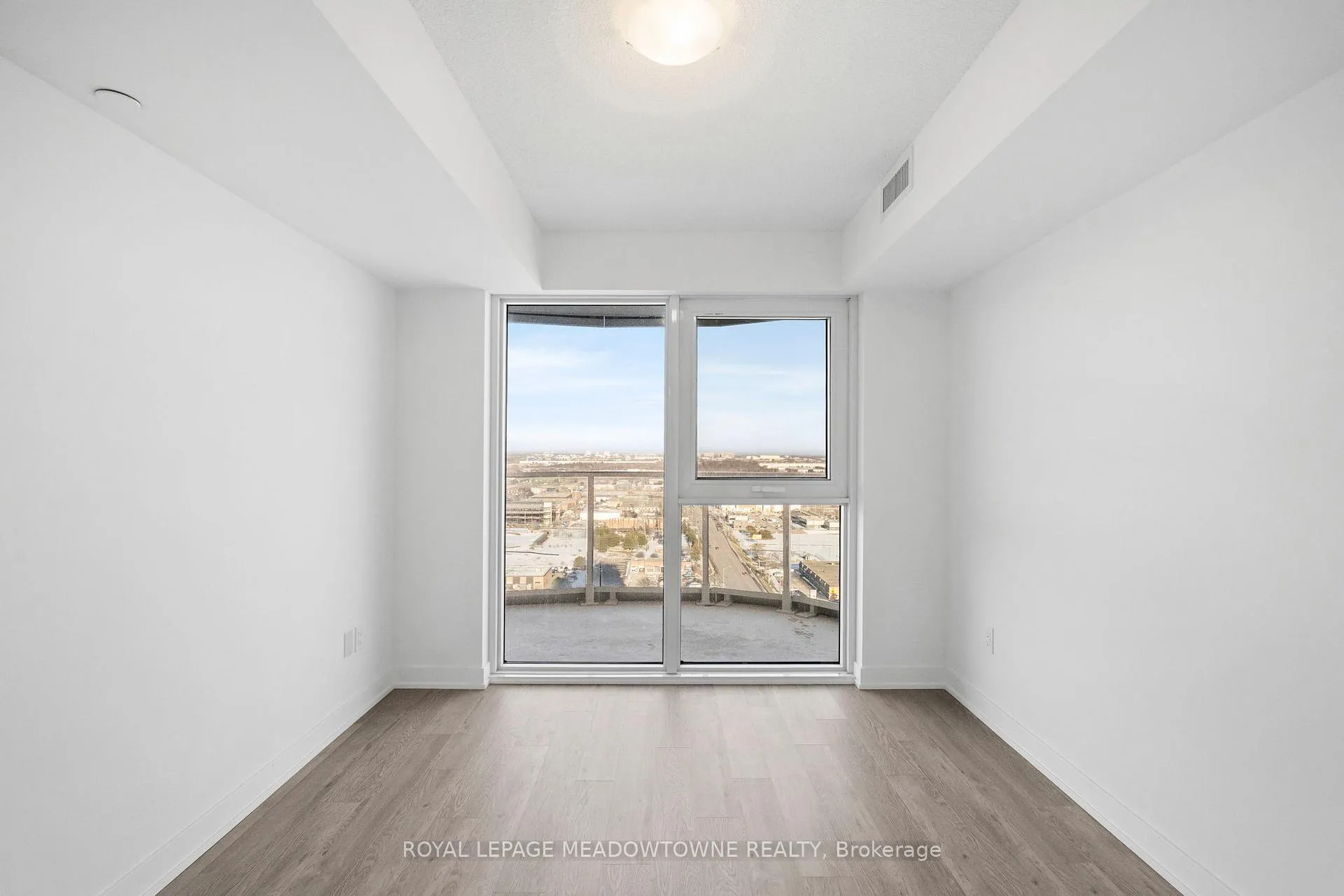Photo 22 of Unit 2304, 1010 Sandy Beach Road, Pickering, Bay Ridges — HOMEH