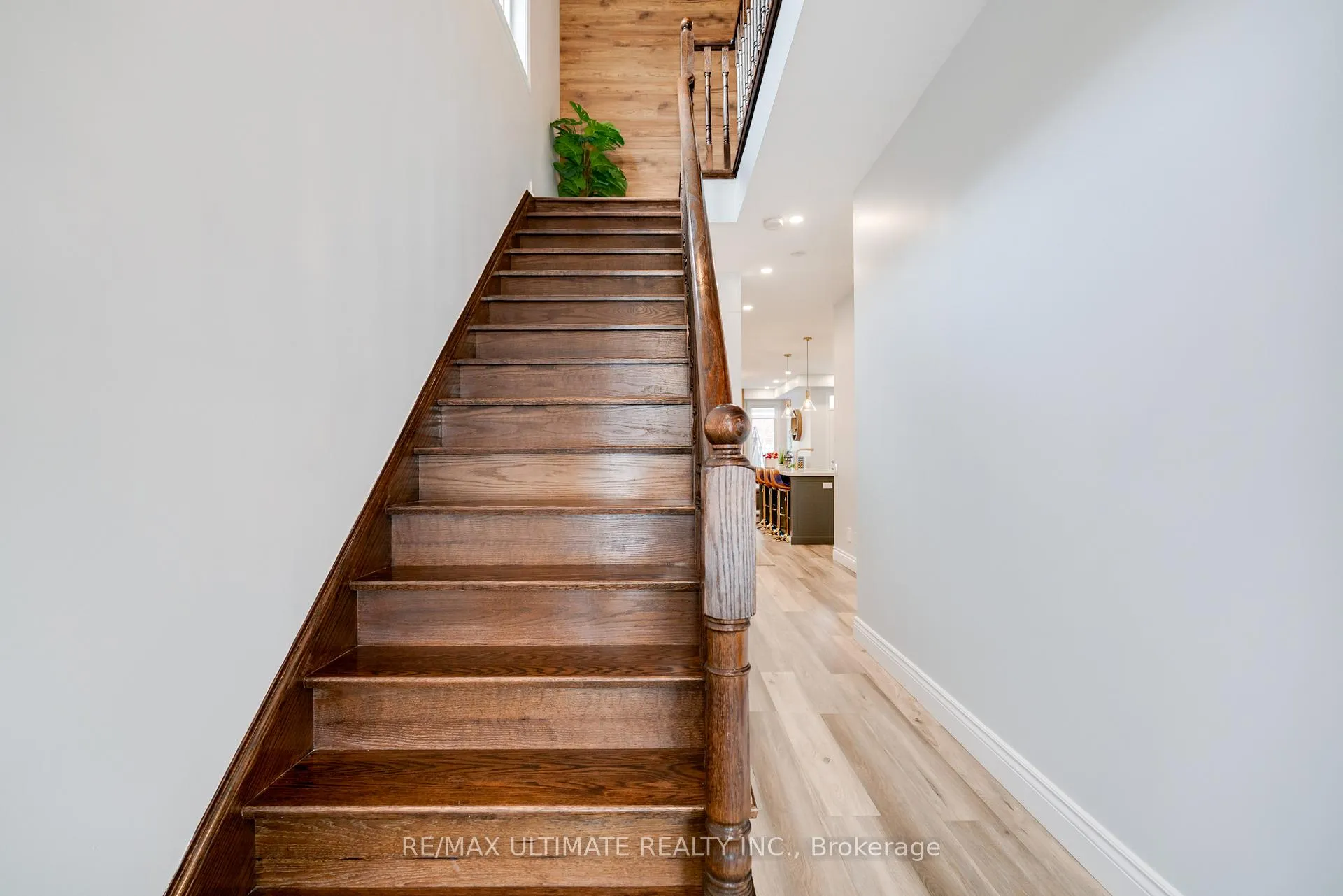 Photo 20 of 10 Torah Gate, Vaughan, Patterson — HOMEH