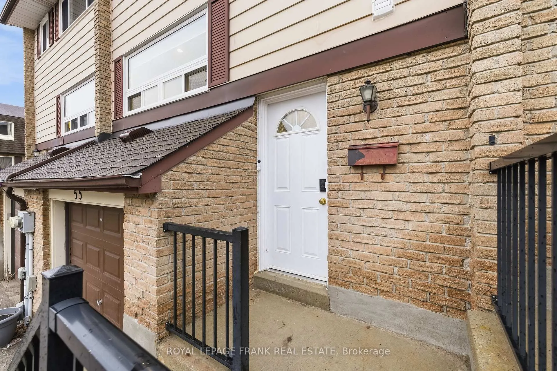 Photo 4 of Unit 55, 966 Adelaide Avenue E, Oshawa, Eastdale — HOMEH