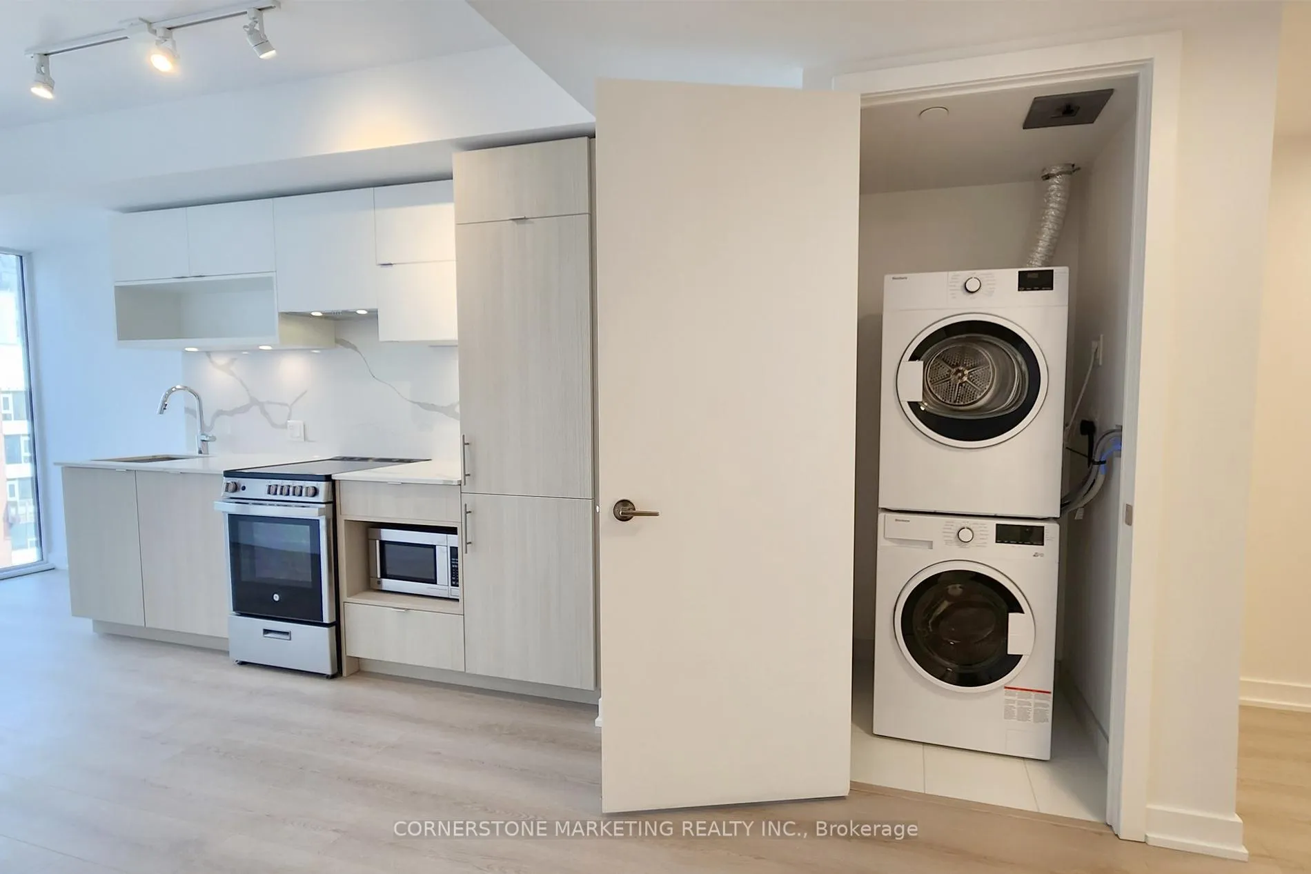 Photo 11 of Unit 801, 100 Queen Street E, Toronto, Church-Yonge Corridor — HOMEH