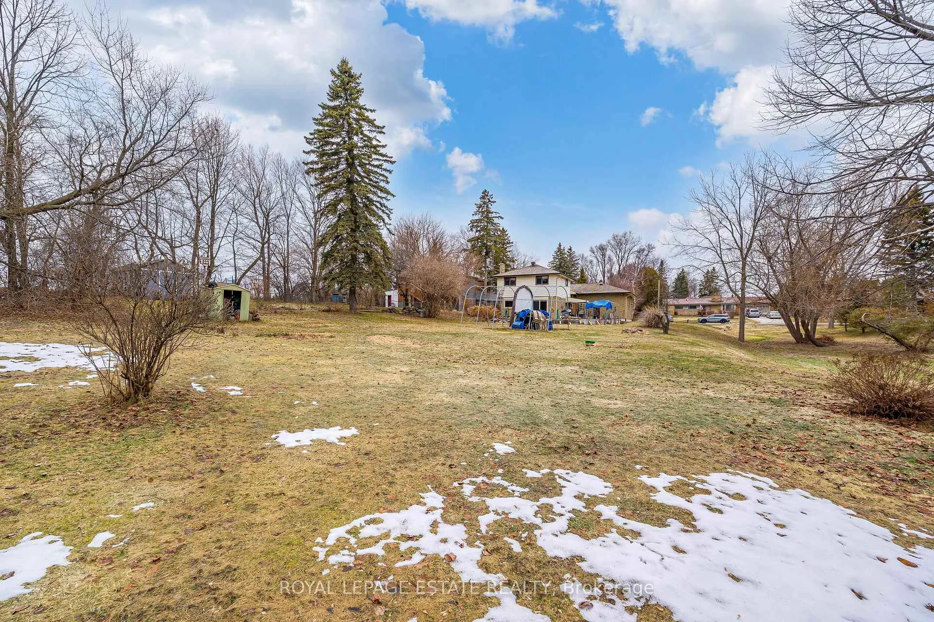 Photo 3 of 2 Jomar Avenue, Pickering, Rural Pickering — HOMEH