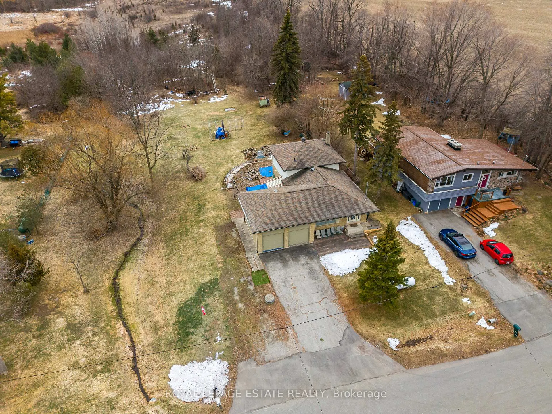 Photo 4 of 2 Jomar Avenue, Pickering, Rural Pickering — HOMEH