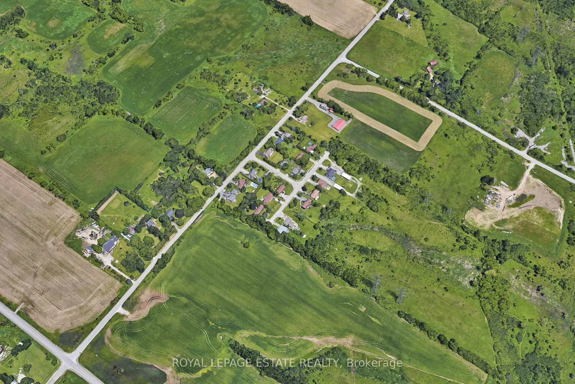Photo 5 of 2 Jomar Avenue, Pickering, Rural Pickering — HOMEH