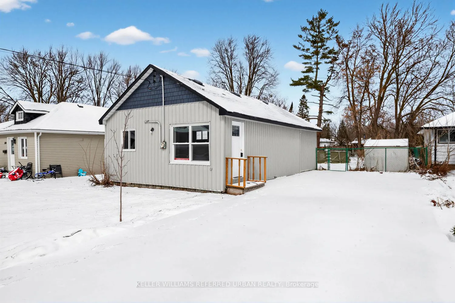 Photo 4 of 208 Bayview Avenue, Georgina, Keswick South — HOMEH
