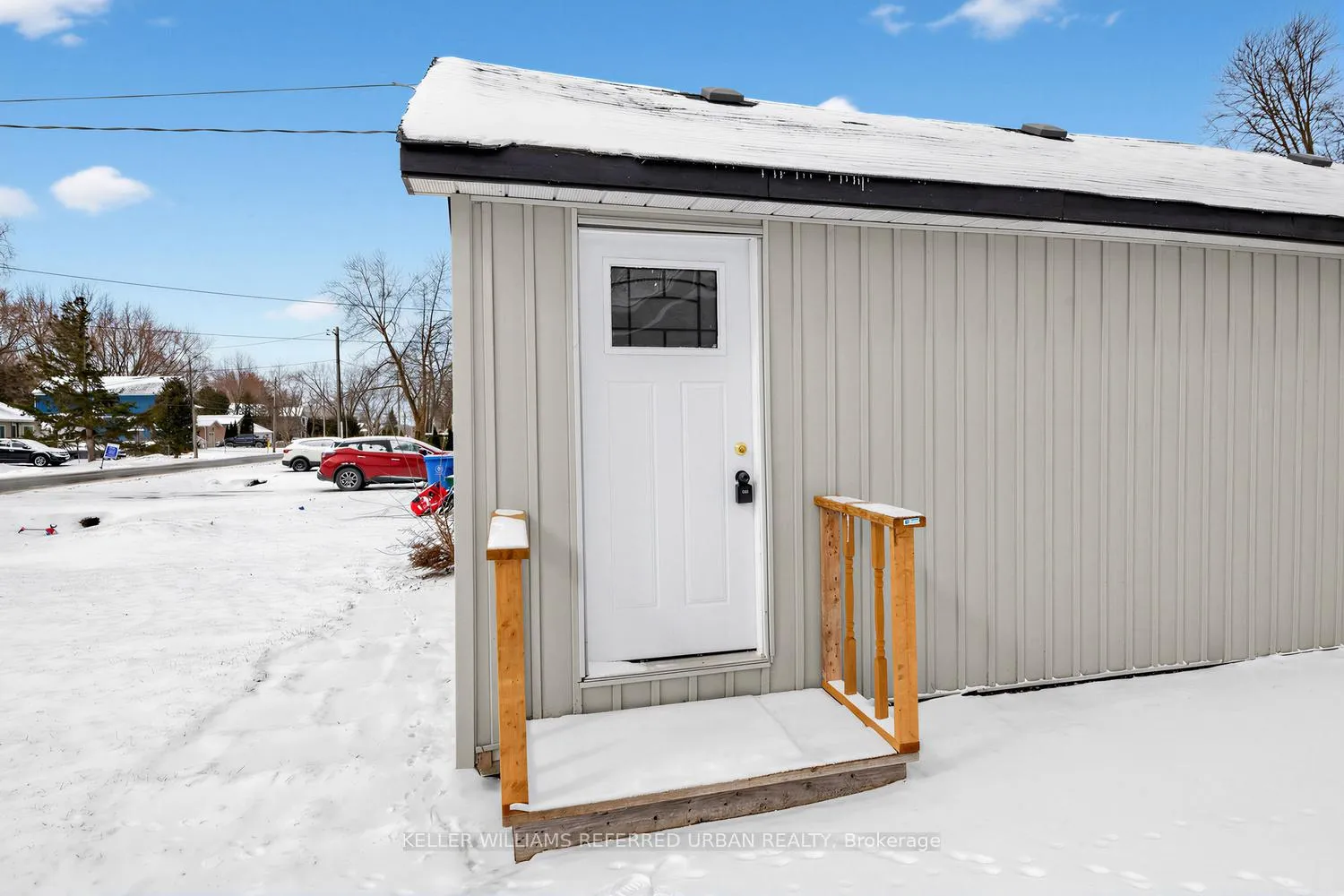 Photo 5 of 208 Bayview Avenue, Georgina, Keswick South — HOMEH