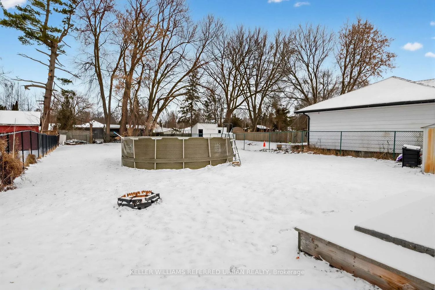 Photo 7 of 208 Bayview Avenue, Georgina, Keswick South — HOMEH