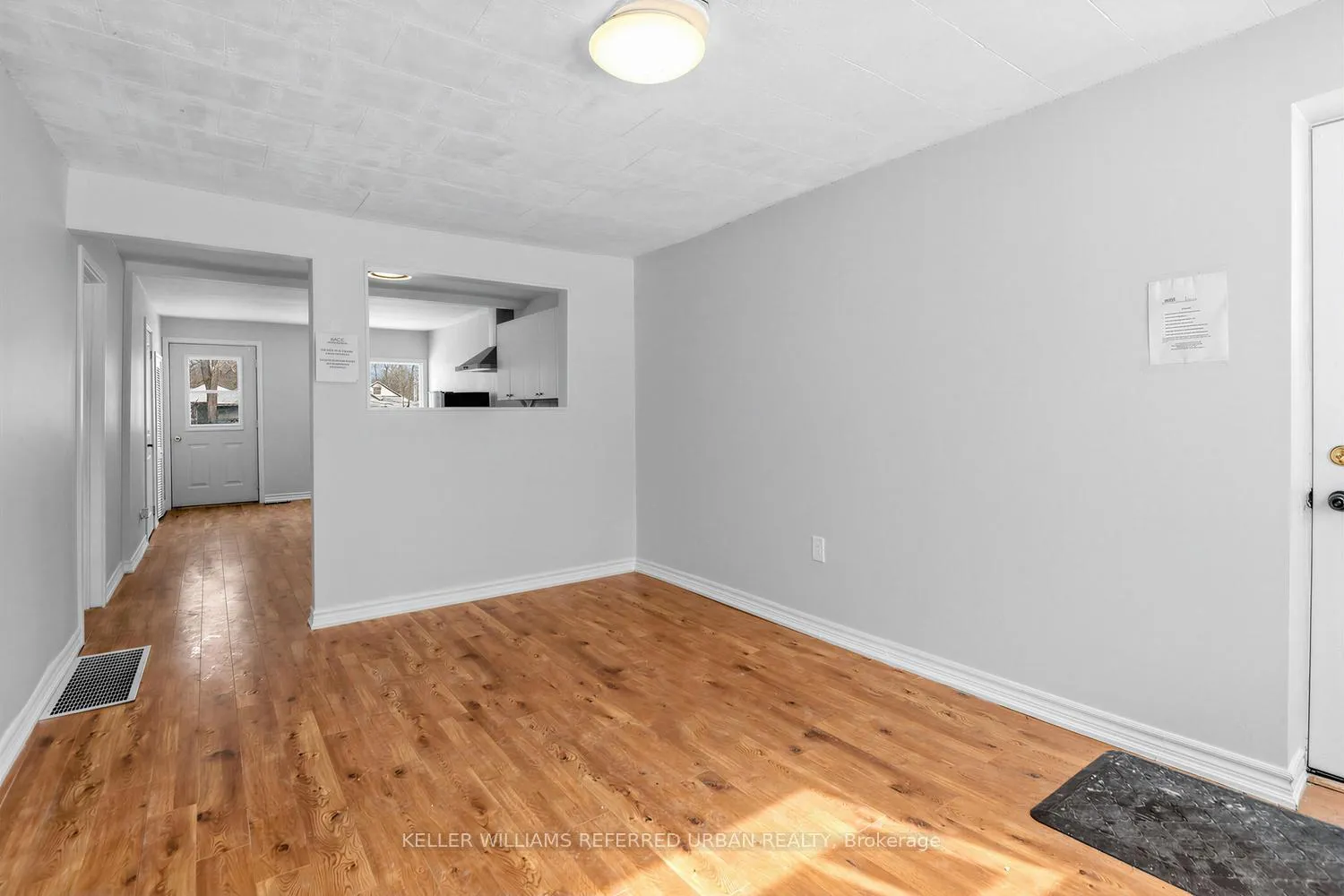 Photo 16 of 208 Bayview Avenue, Georgina, Keswick South — HOMEH