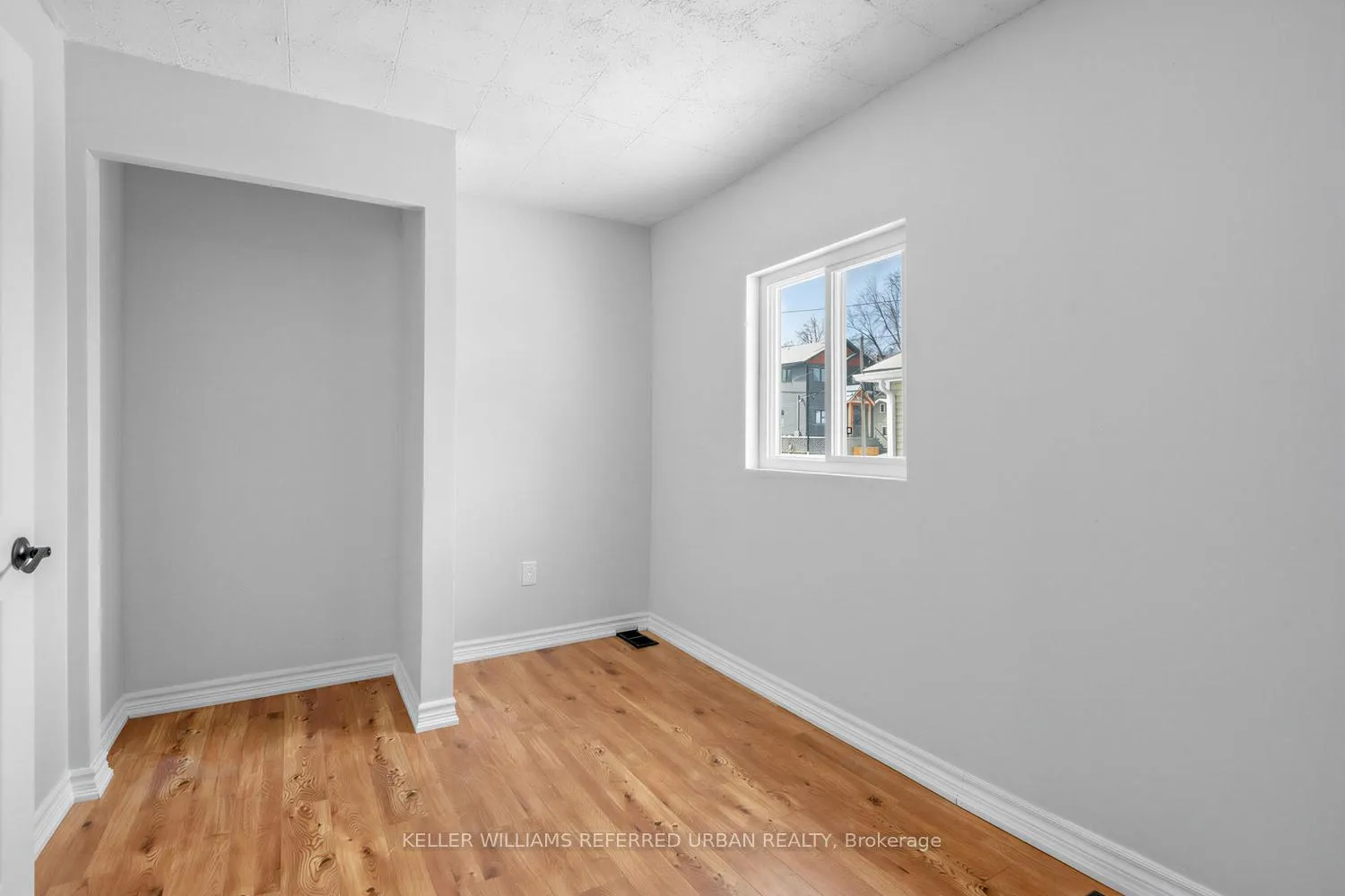 Photo 29 of 208 Bayview Avenue, Georgina, Keswick South — HOMEH