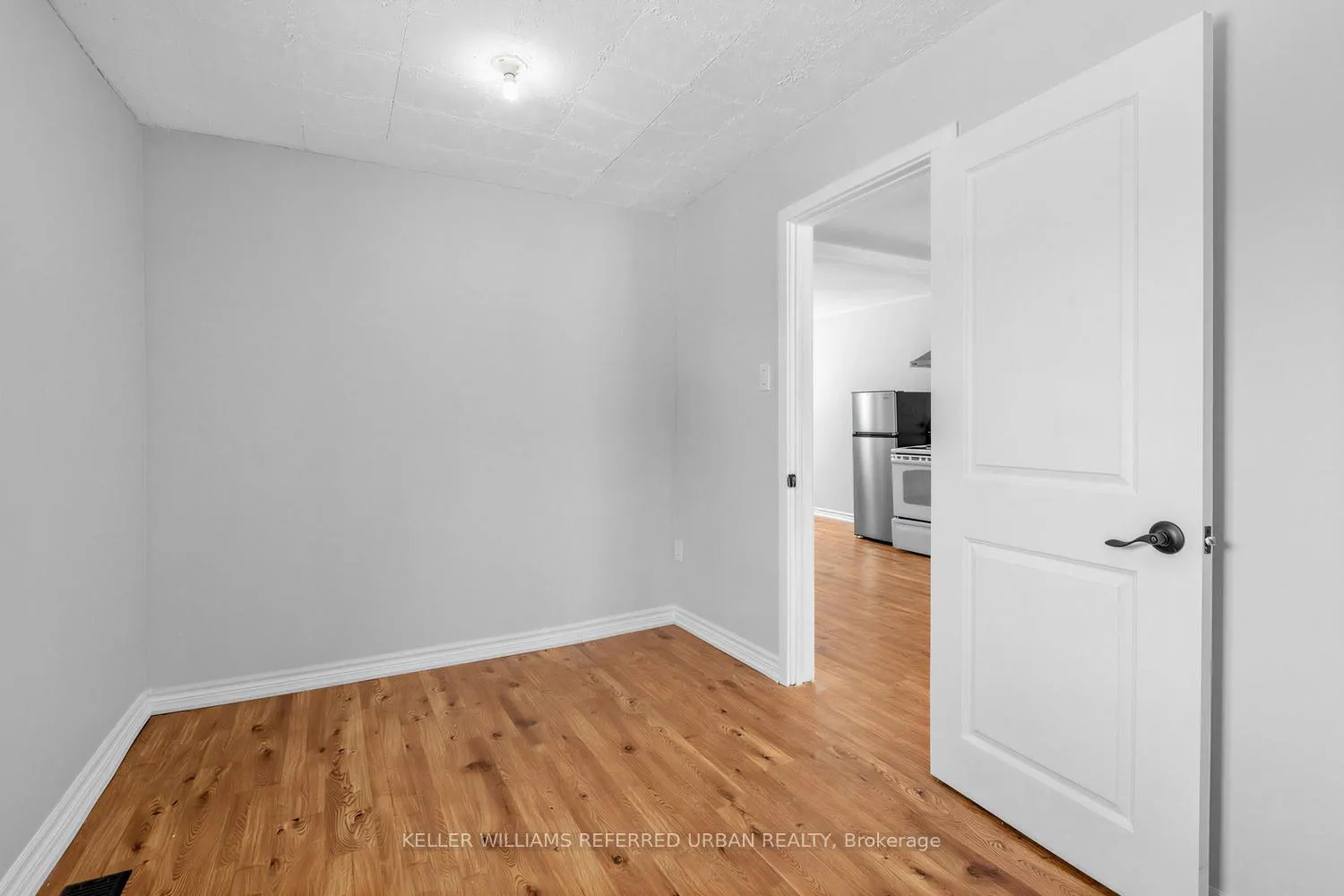 Photo 30 of 208 Bayview Avenue, Georgina, Keswick South — HOMEH