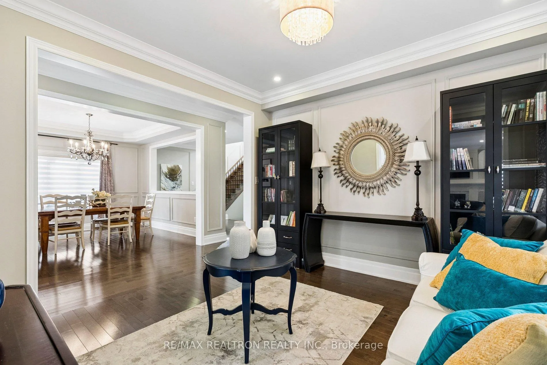 Photo 16 of 22 Wolf Creek Crescent, Vaughan, Patterson — HOMEH