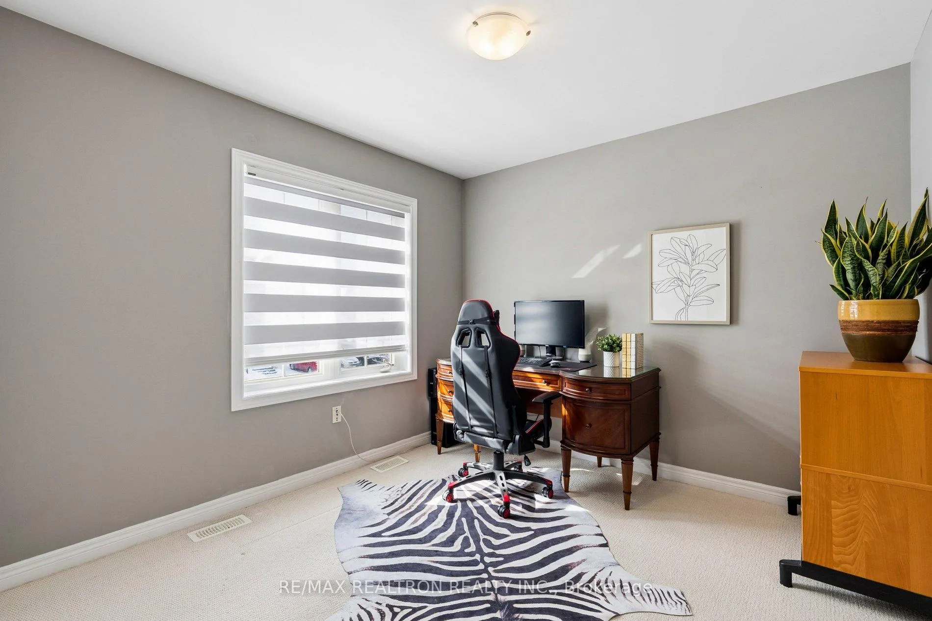 Photo 30 of 22 Wolf Creek Crescent, Vaughan, Patterson — HOMEH