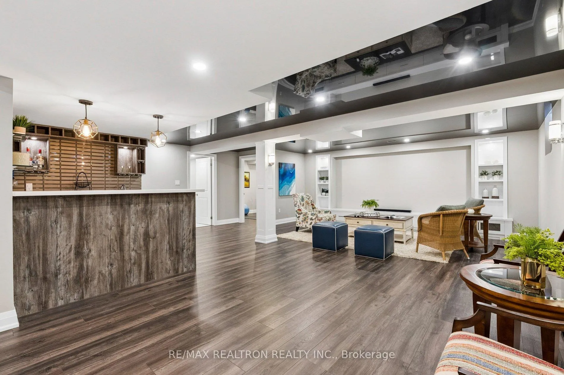 Photo 31 of 22 Wolf Creek Crescent, Vaughan, Patterson — HOMEH