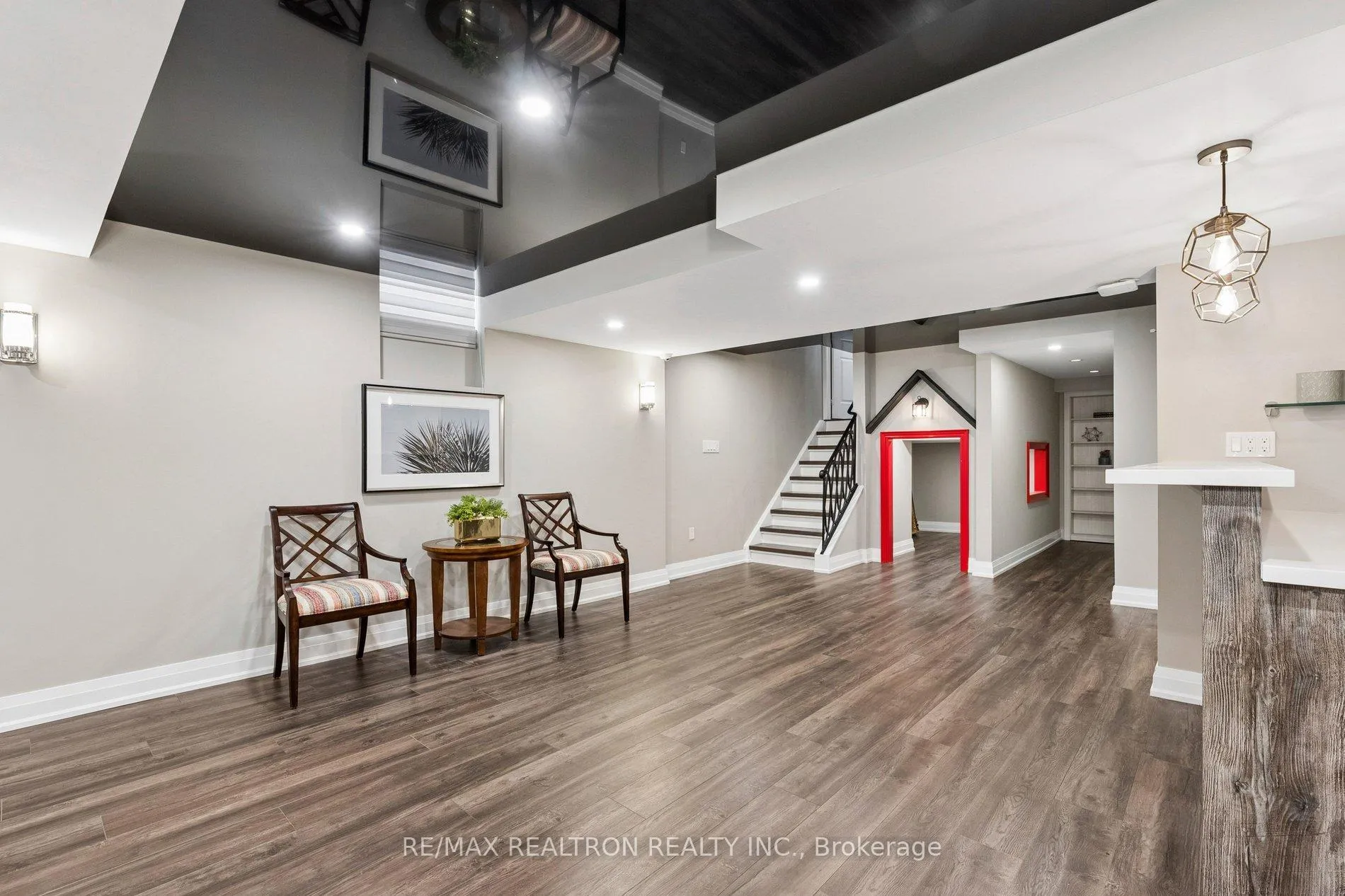 Photo 37 of 22 Wolf Creek Crescent, Vaughan, Patterson — HOMEH